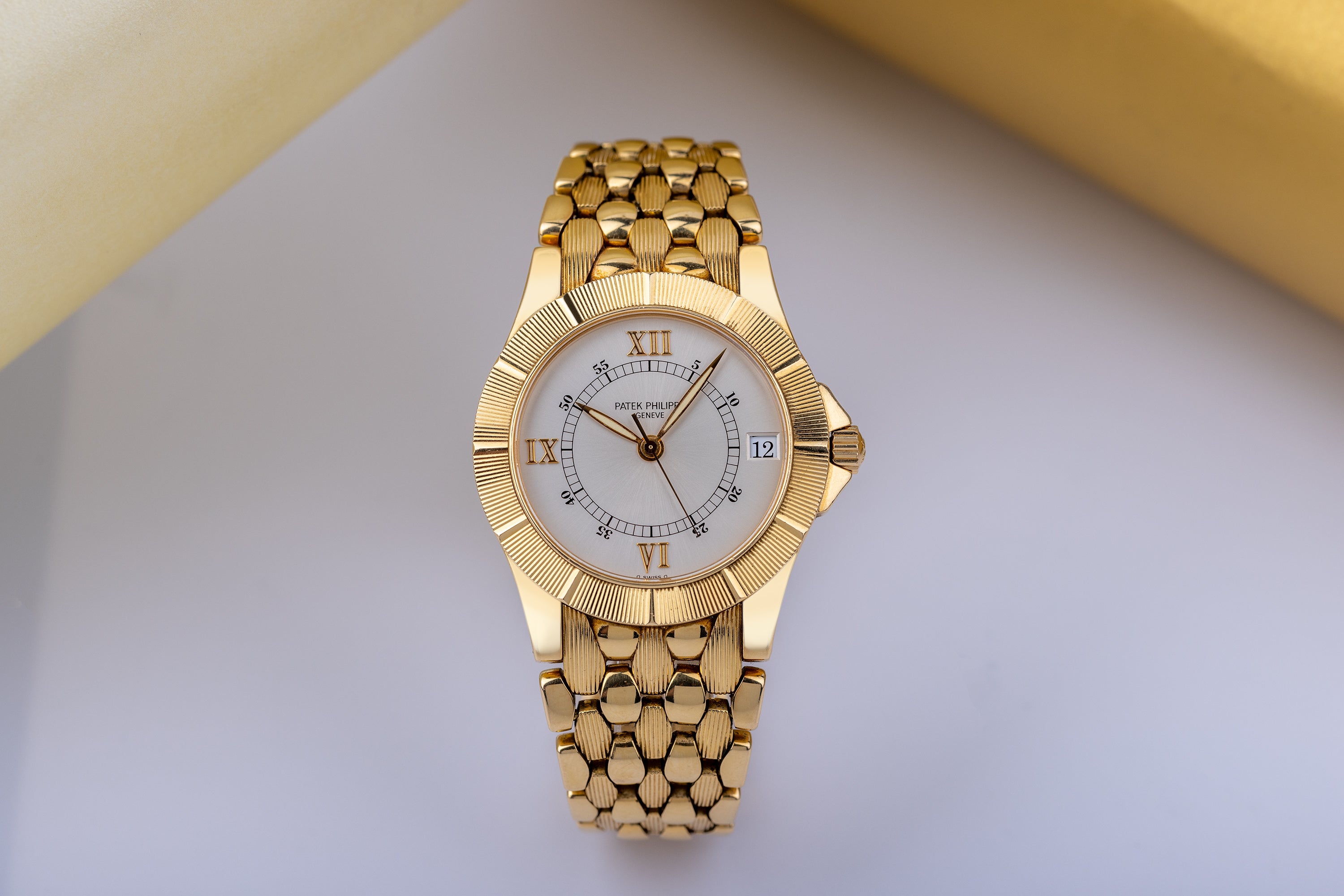 Patek Philippe Neptune | REF. 5081/1 | Sunburst Silvered Dial | 18k Yellow Gold | 1996 | Extract from the Archives