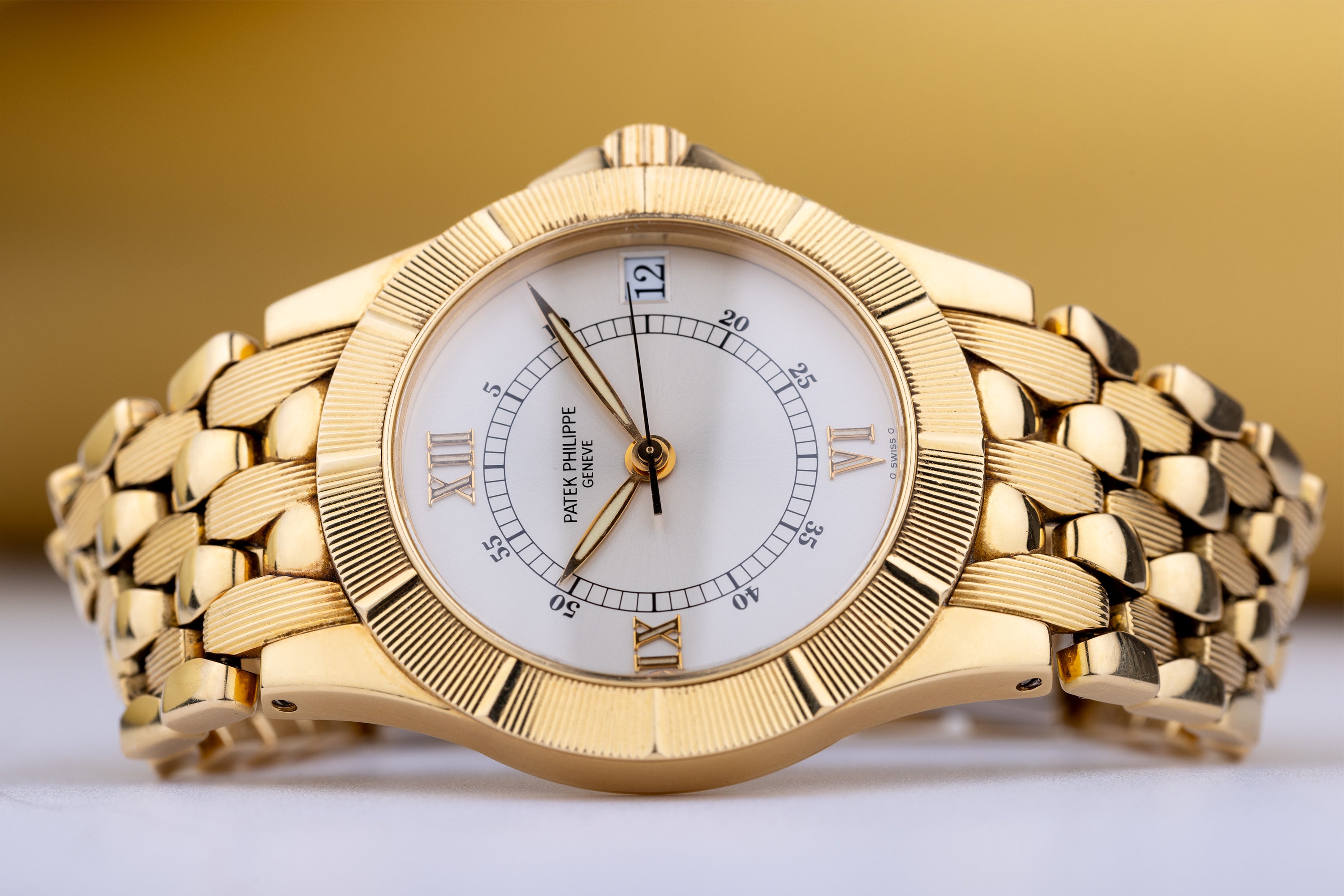 Patek Philippe Neptune | REF. 5081/1 | Sunburst Silvered Dial | 18k Yellow Gold | 1996 | Extract from the Archives