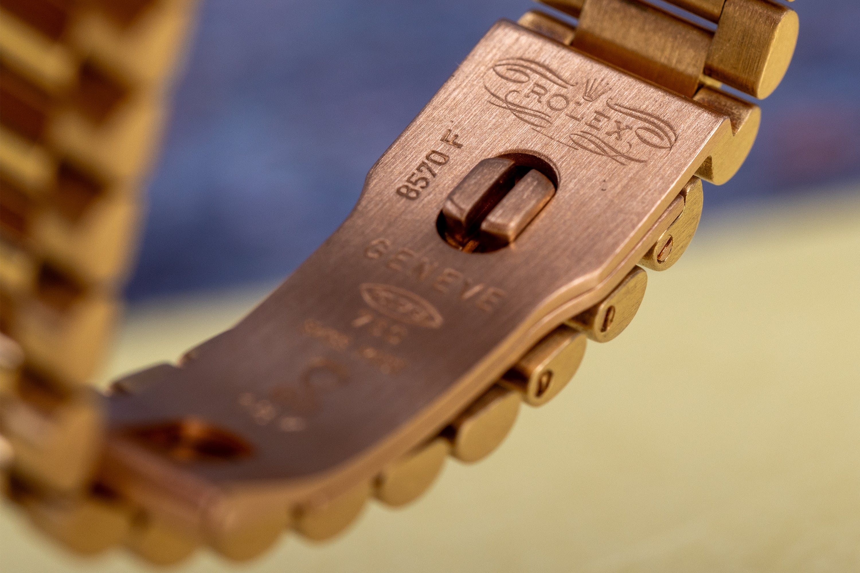 Rolex Lady DateJust | REF. 69158 | Champagne Diamond Dial | Sapphire Diamond Bezel & Shoulders | 18K Yellow Gold