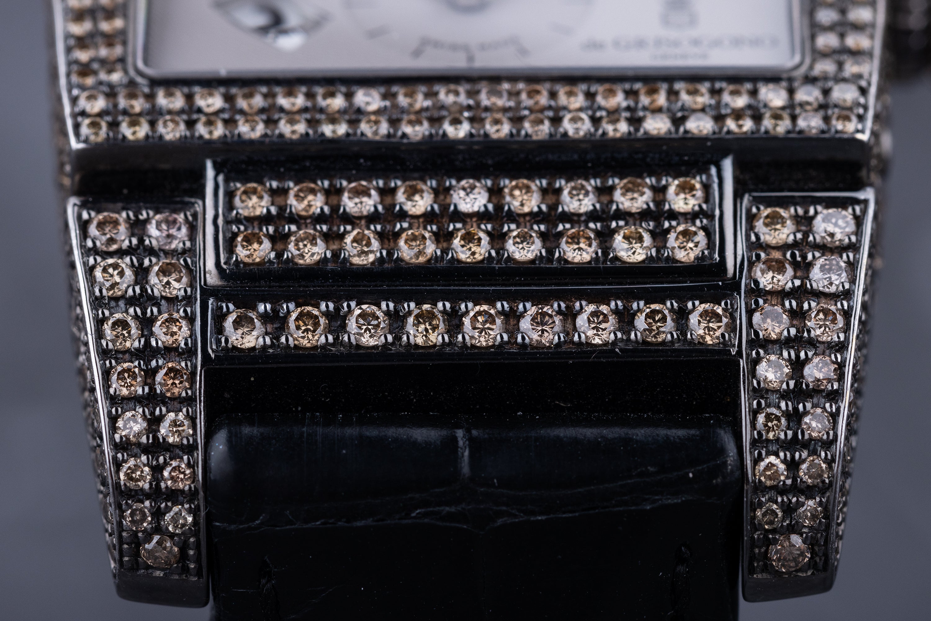 De Grisogono Instrumento N°UNO | REF. UNO/DF | Pave Diamond | Grey-Lilac Dial | Stainless Steel