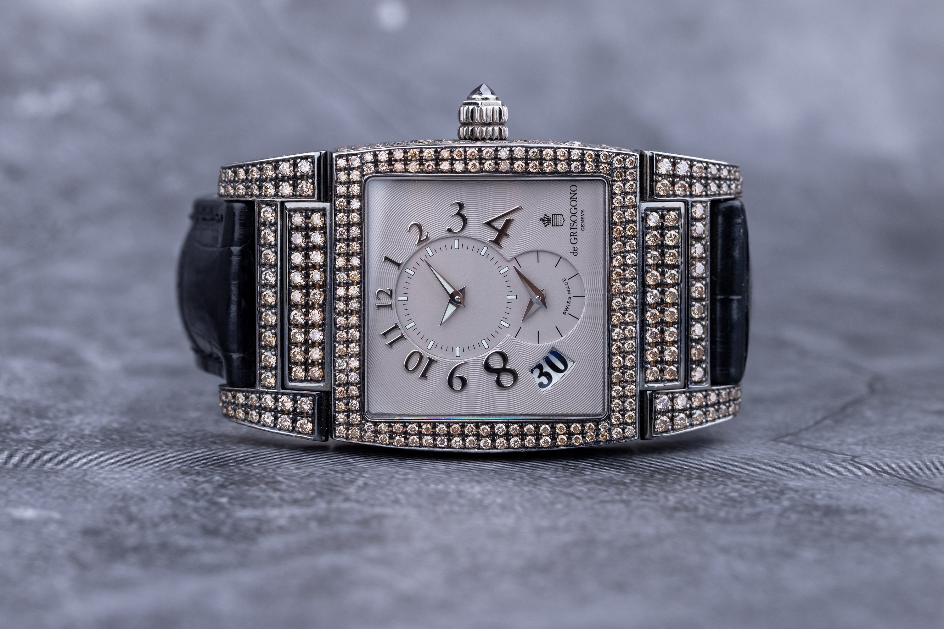 De Grisogono Instrumento N°UNO | REF. UNO/DF | Pave Diamond | Grey-Lilac Dial | Stainless Steel