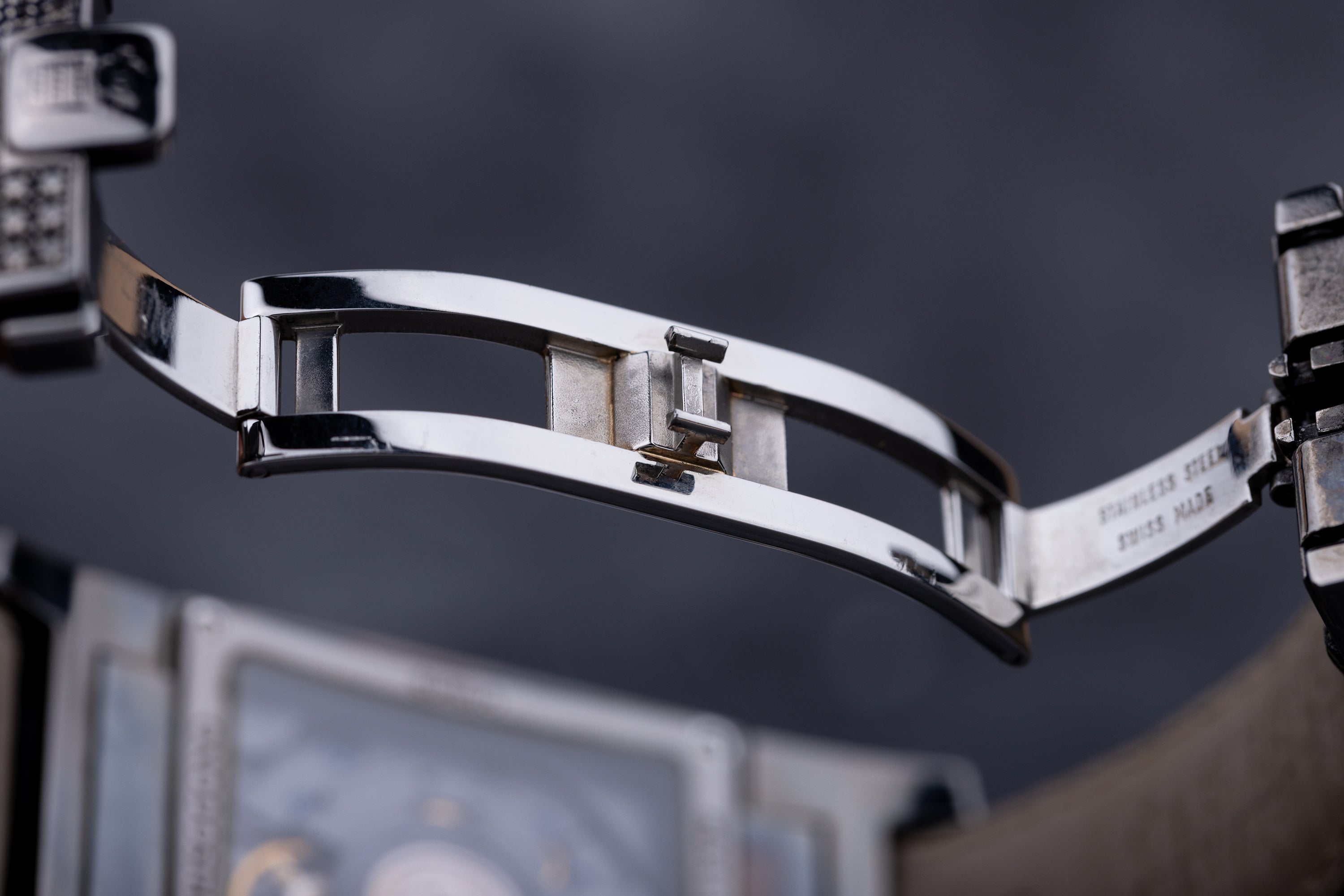 De Grisogono Instrumento N°UNO | REF. UNO/DF | Pave Diamond | Grey-Lilac Dial | Stainless Steel