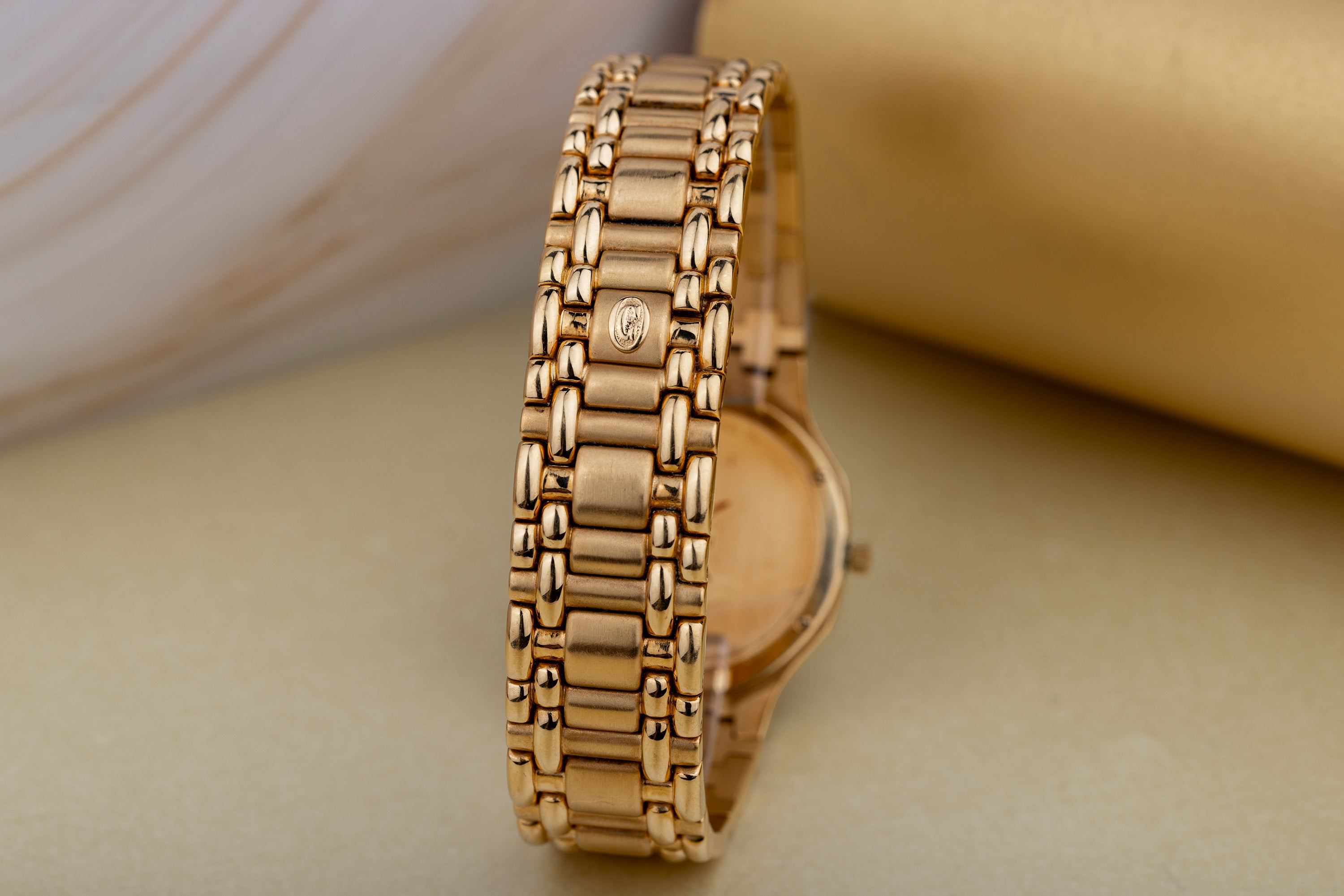 Concord Saratoga with Omani Khanjar Caseback | REF. 51 58 237/1 | Gold Dial & Diamond Bezel | 18k Yellow Gold | 1980s | Quartz | 31.5mm