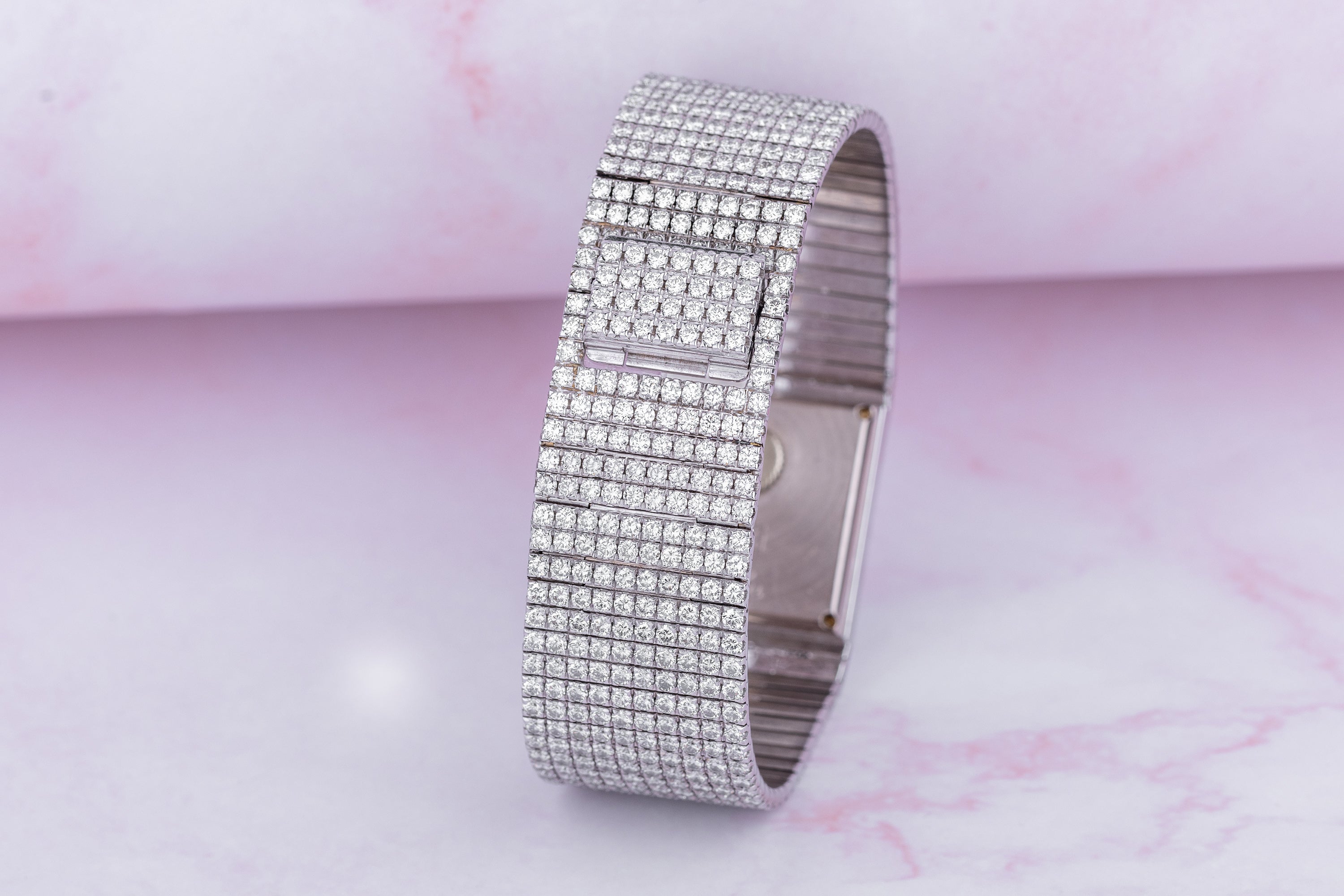 Piaget Lady Wristwatch | REF. 7131 C 626 | Complete Pave Diamond | 18k White Gold | Quartz | 24mm