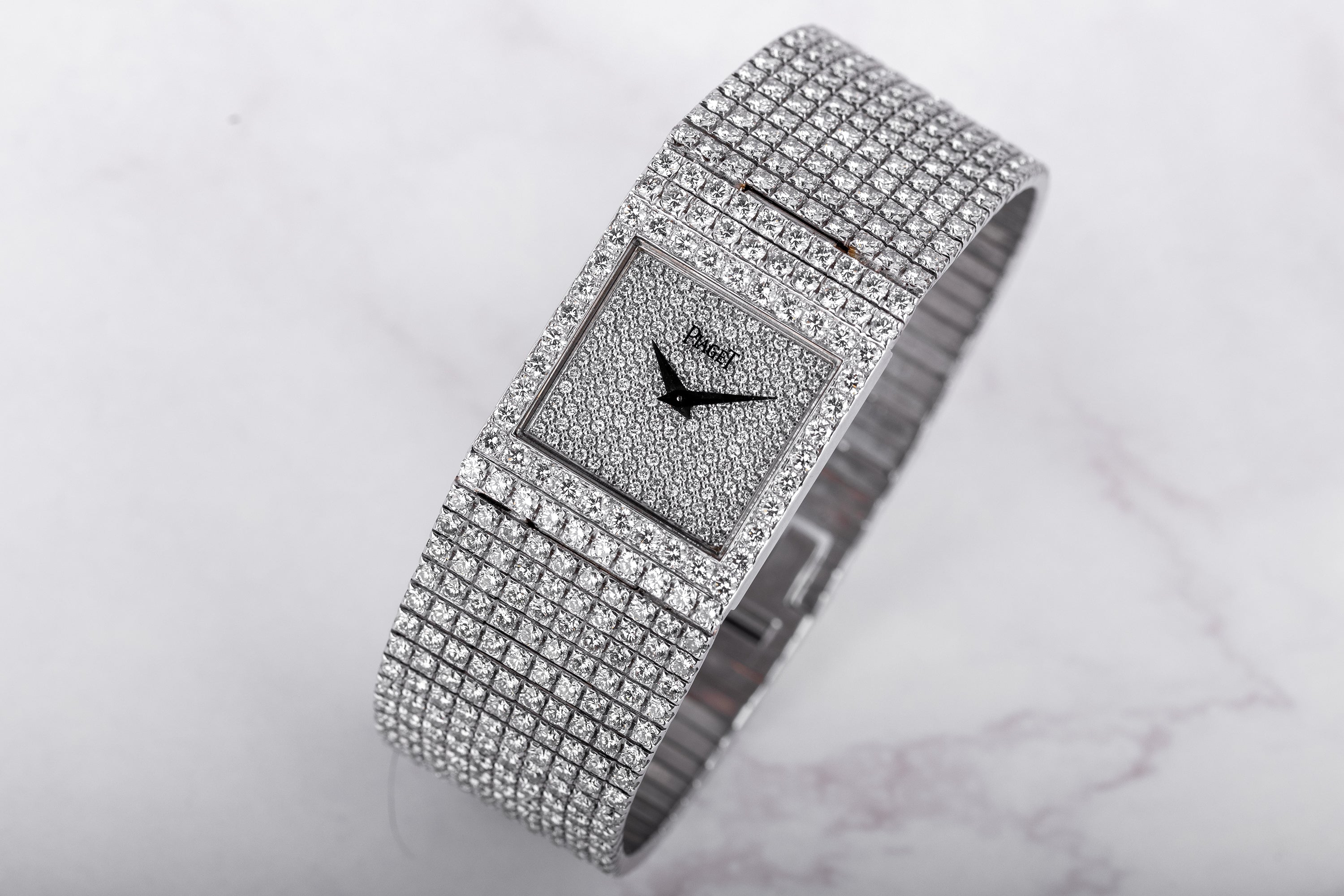Piaget Lady Wristwatch | REF. 7131 C 626 | Complete Pave Diamond | 18k White Gold | Quartz | 24mm