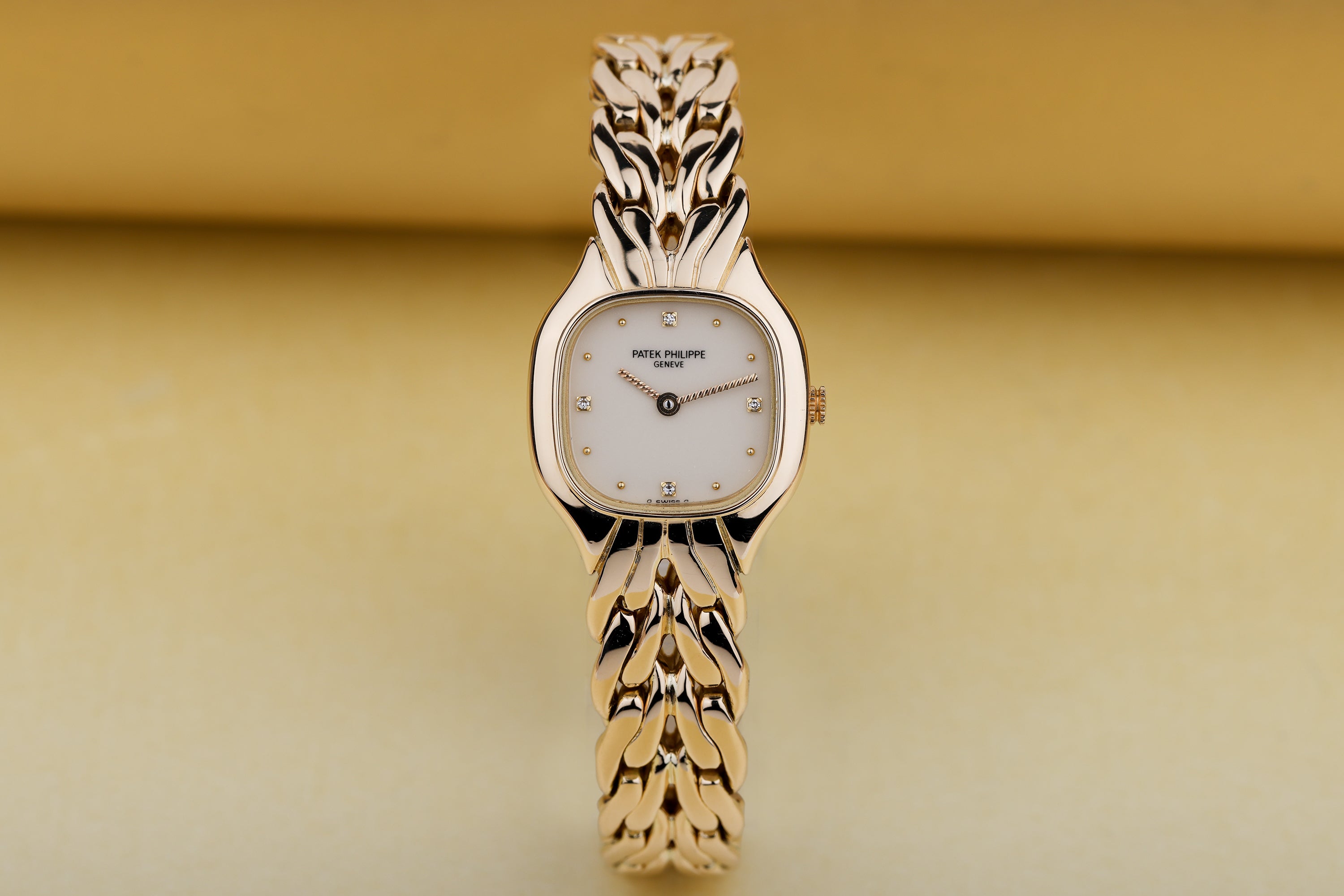 Patek Philippe La Flamme | REF. 4815/1 | Cream Diamond Dial | 18k Yellow Gold | 21.5mm