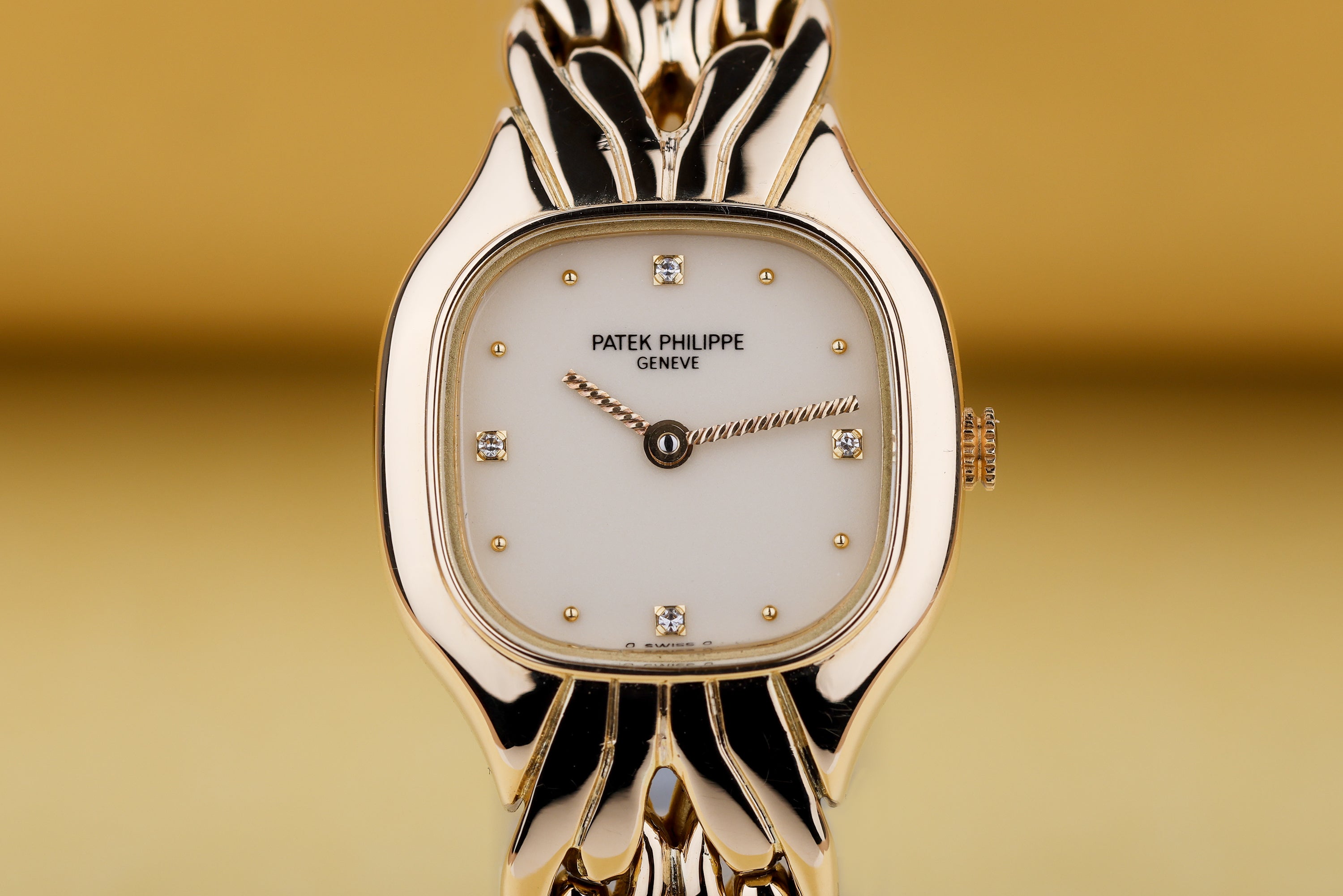 Patek Philippe La Flamme | REF. 4815/1 | Cream Diamond Dial | 18k Yellow Gold | 21.5mm