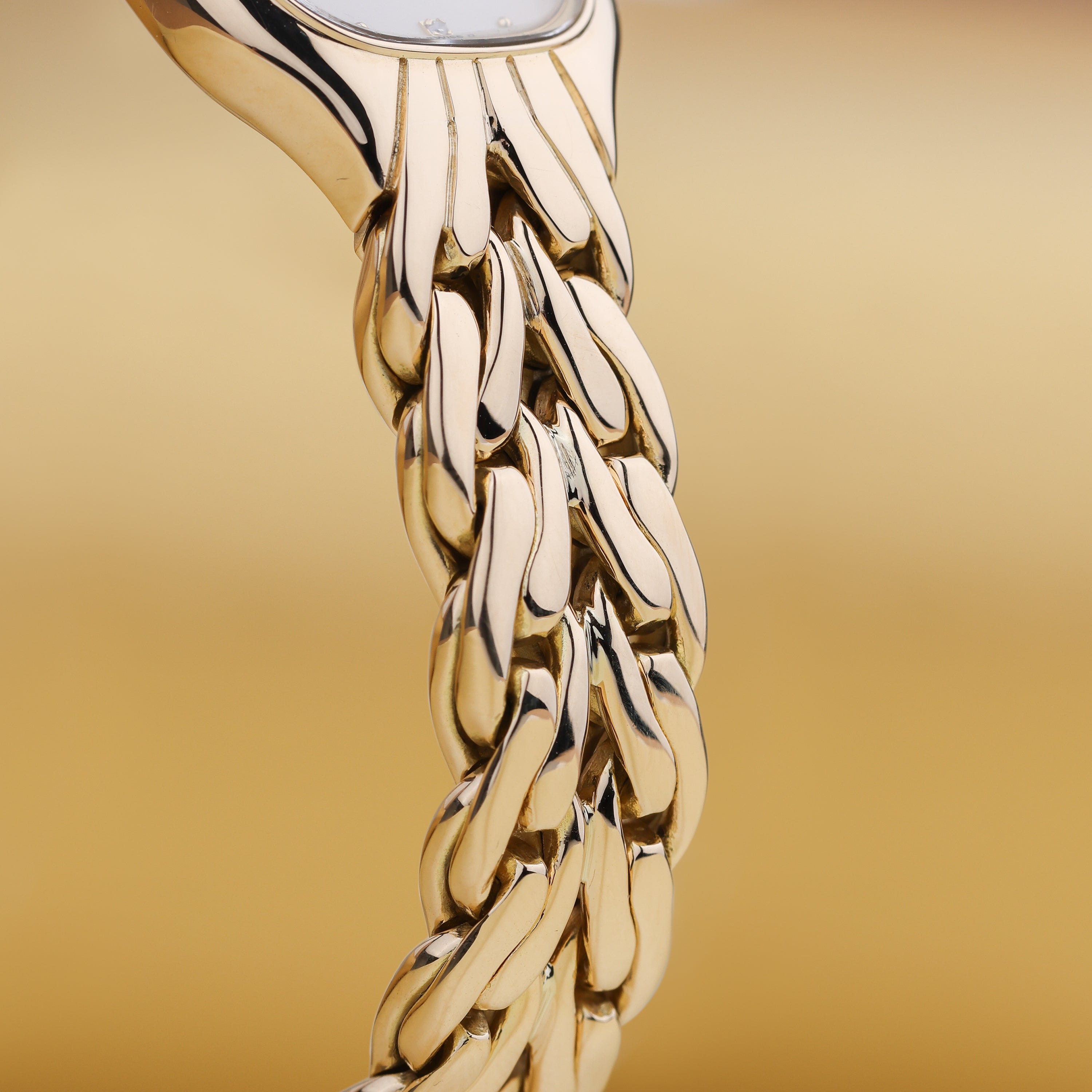 Patek Philippe La Flamme | REF. 4815/1 | Cream Diamond Dial | 18k Yellow Gold | 21.5mm