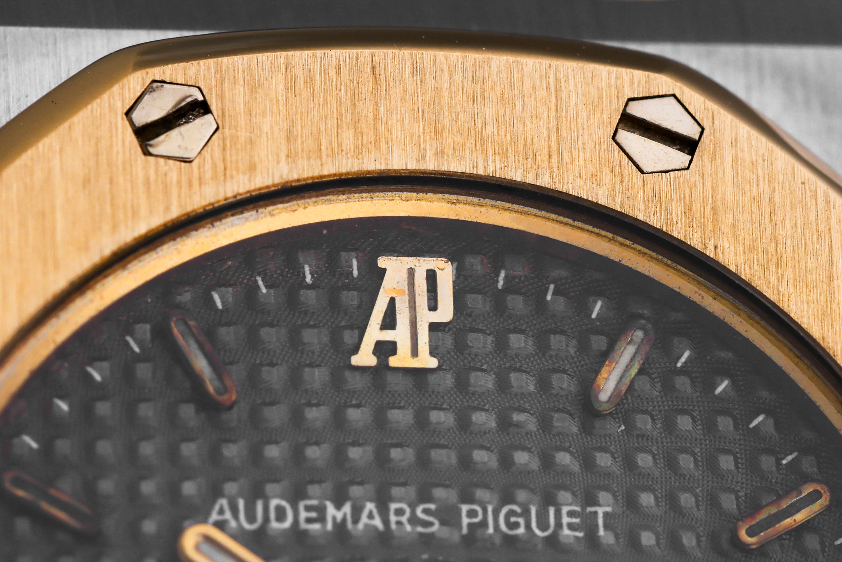 Audemars Piguet Ladies Royal Oak | Grey Dial | Stainless Steel & 18k Yellow Gold