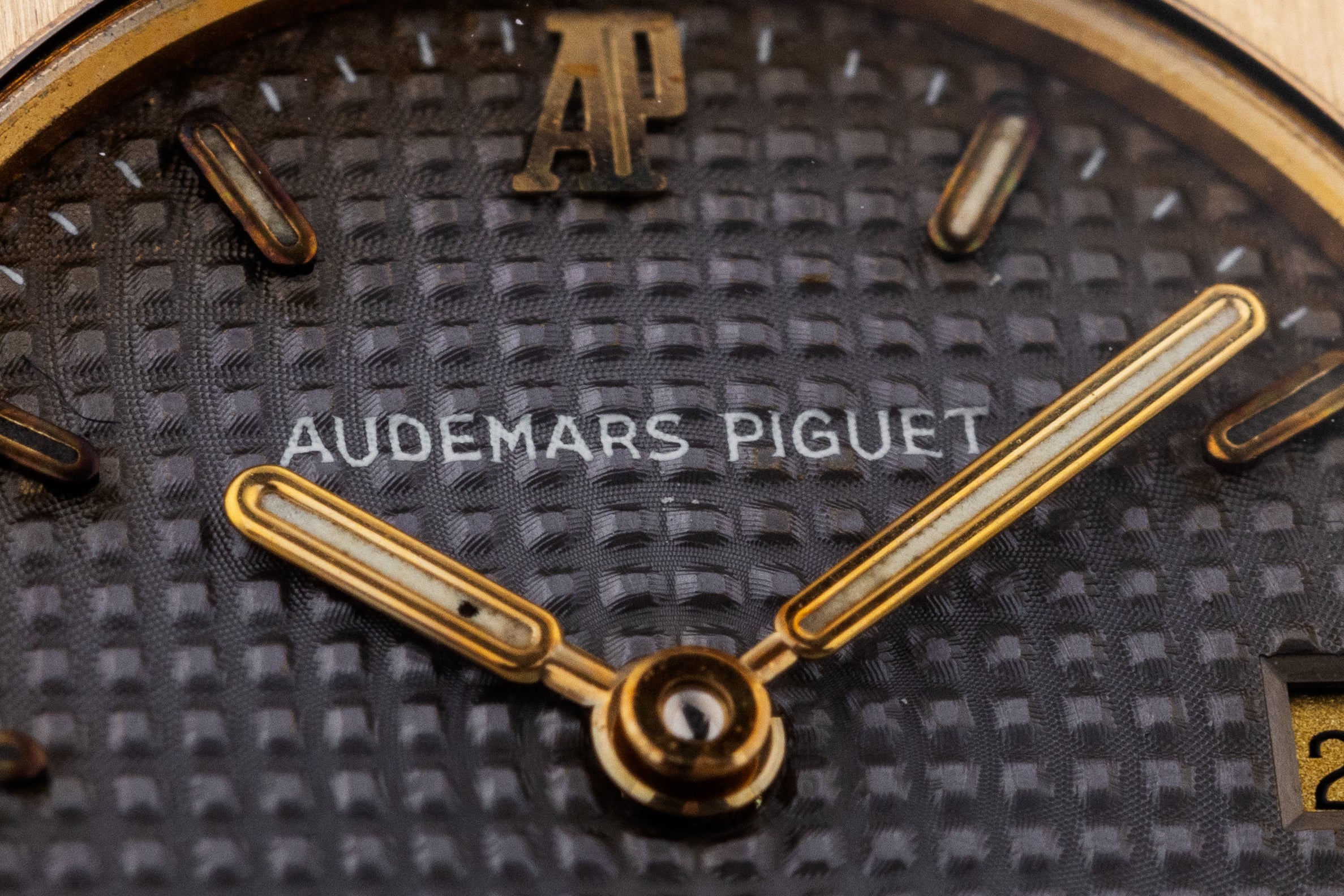 Audemars Piguet Ladies Royal Oak | Grey Dial | Stainless Steel & 18k Yellow Gold