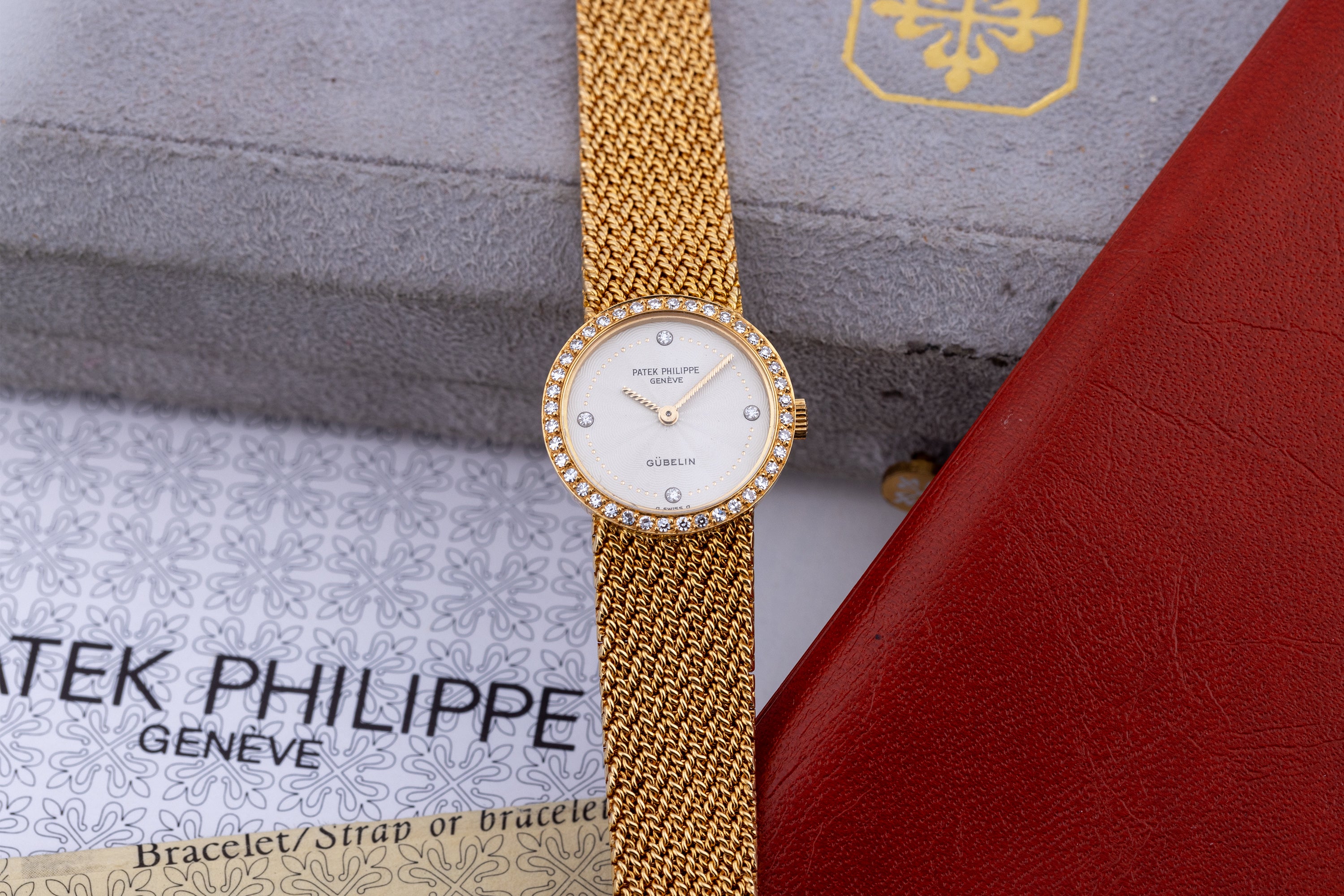Patek Philippe Calatrava Gübelin | REF. 4522/001 | Cream Diamond Dial | 18k Yellow Gold