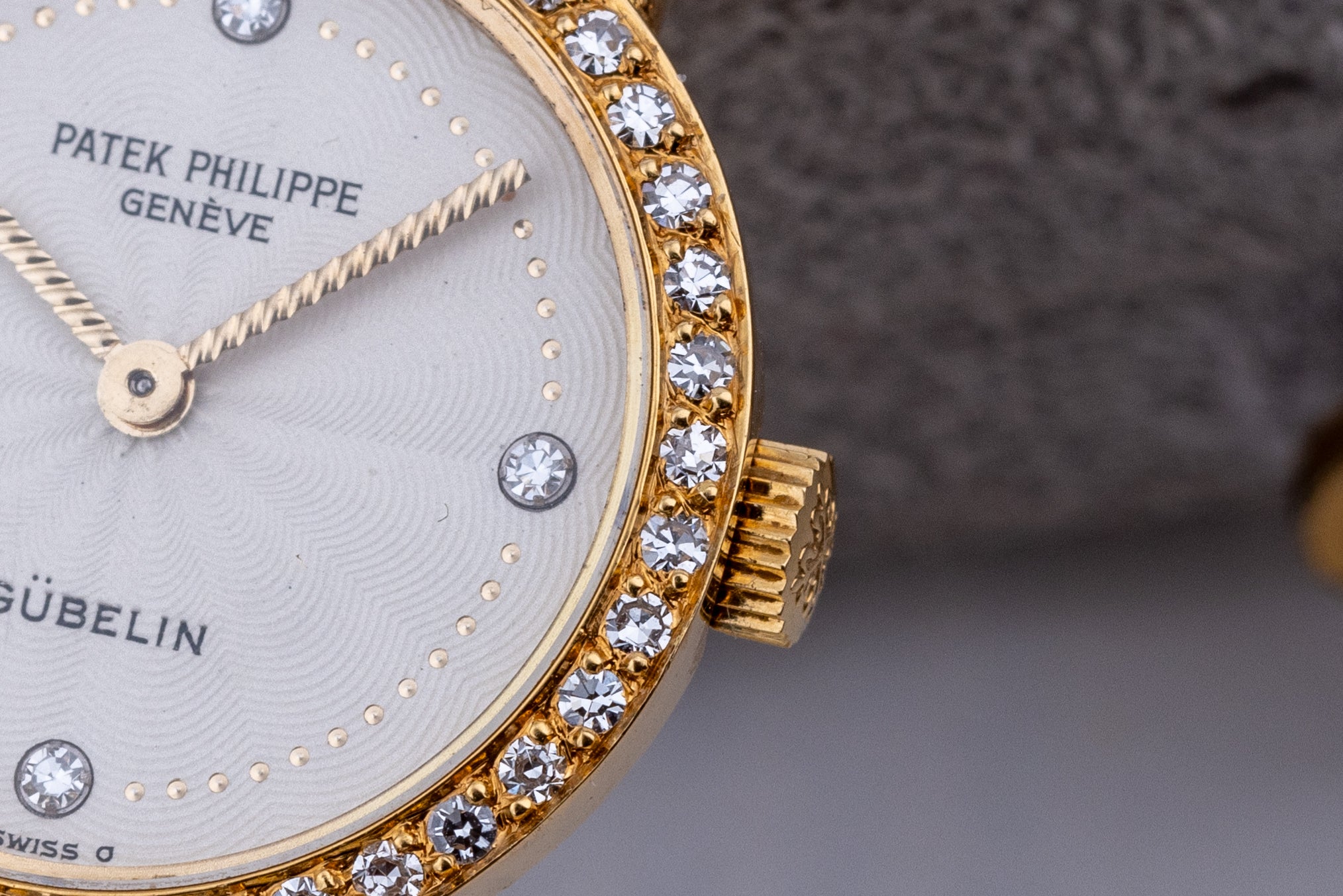 Patek Philippe Calatrava Gübelin | REF. 4522/001 | Cream Diamond Dial | 18k Yellow Gold