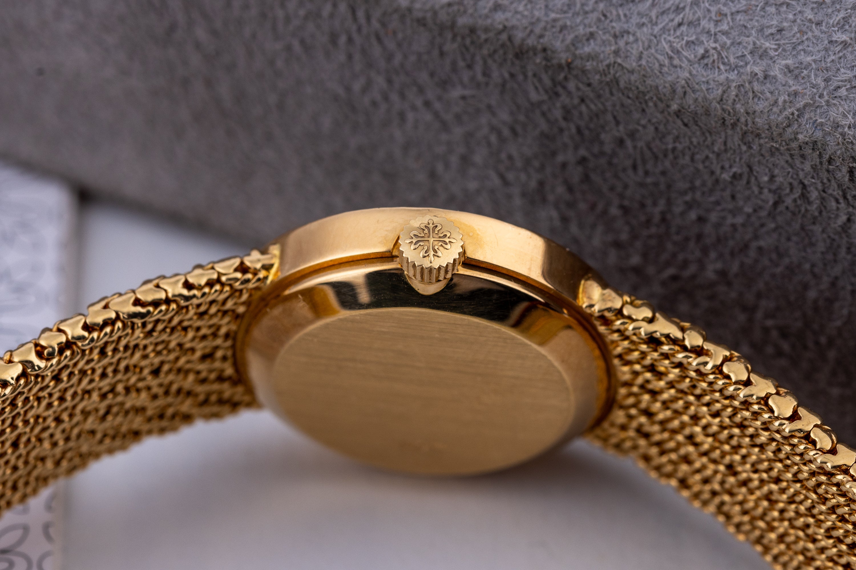 Patek Philippe Calatrava Gübelin | REF. 4522/001 | Cream Diamond Dial | 18k Yellow Gold