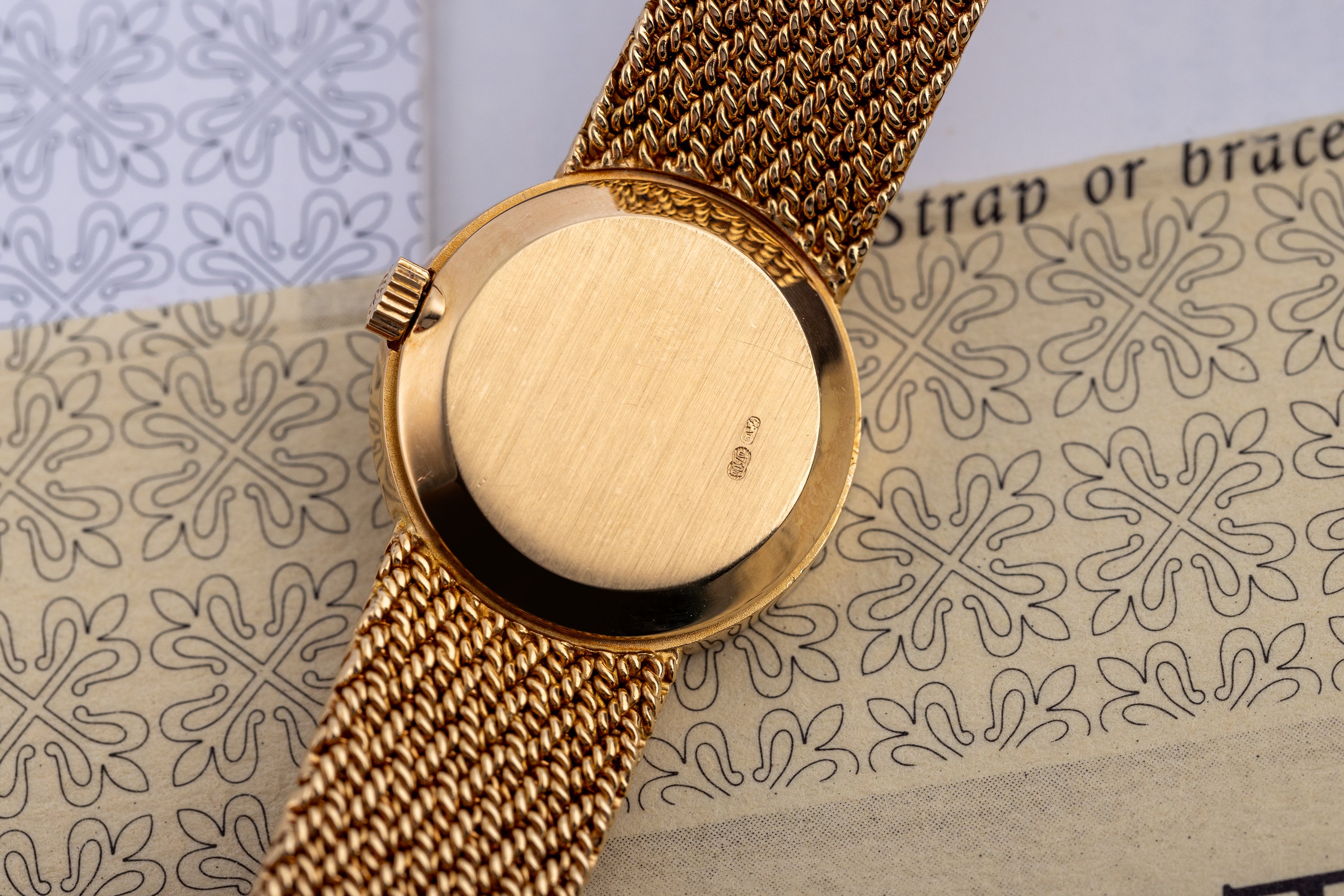 Patek Philippe Calatrava Gübelin | REF. 4522/001 | Cream Diamond Dial | 18k Yellow Gold