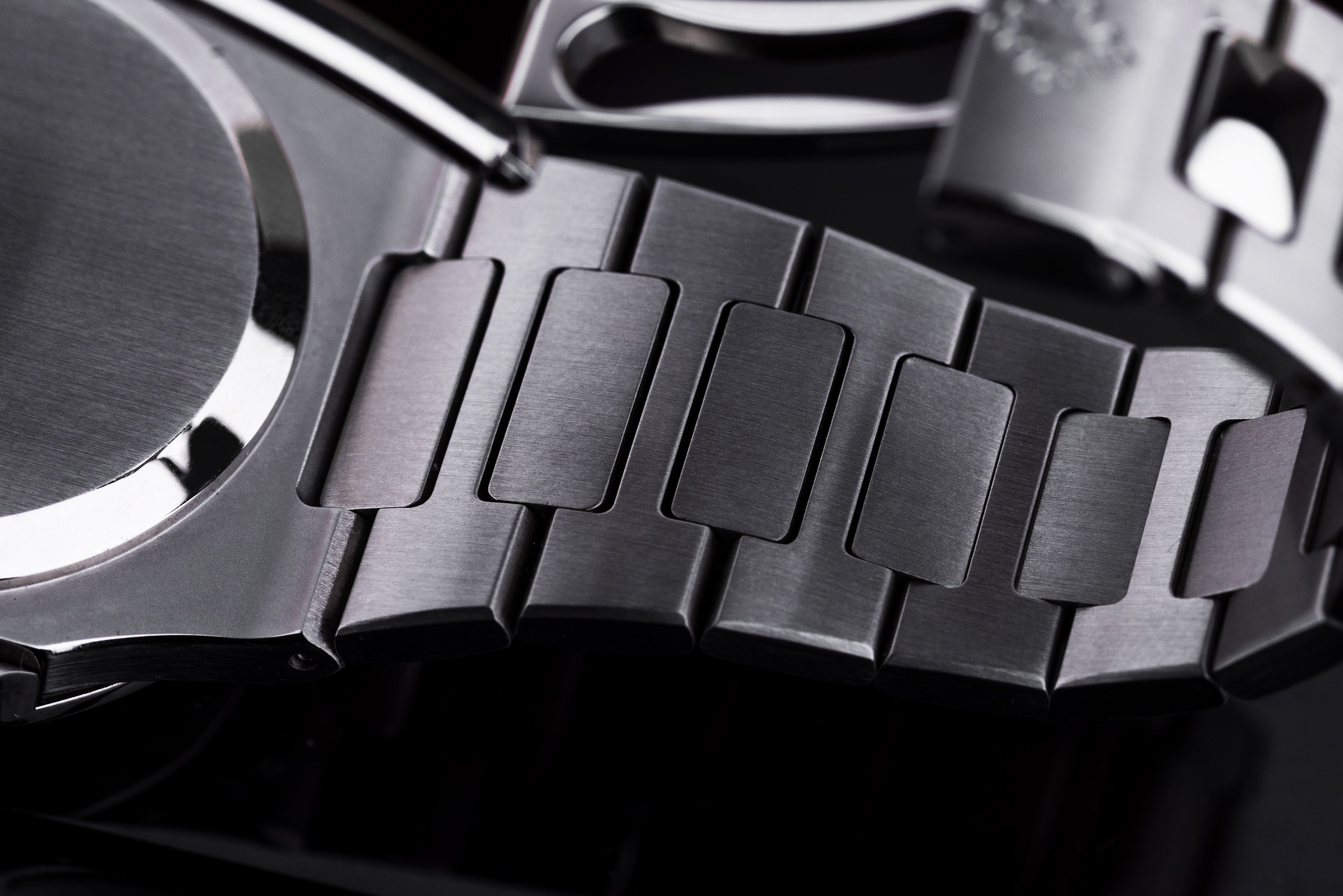 Patek Philippe Nautilus | REF. 3800/1A-001 | Black Roman Dial | 2005 | Stainless Steel | Box & Papers