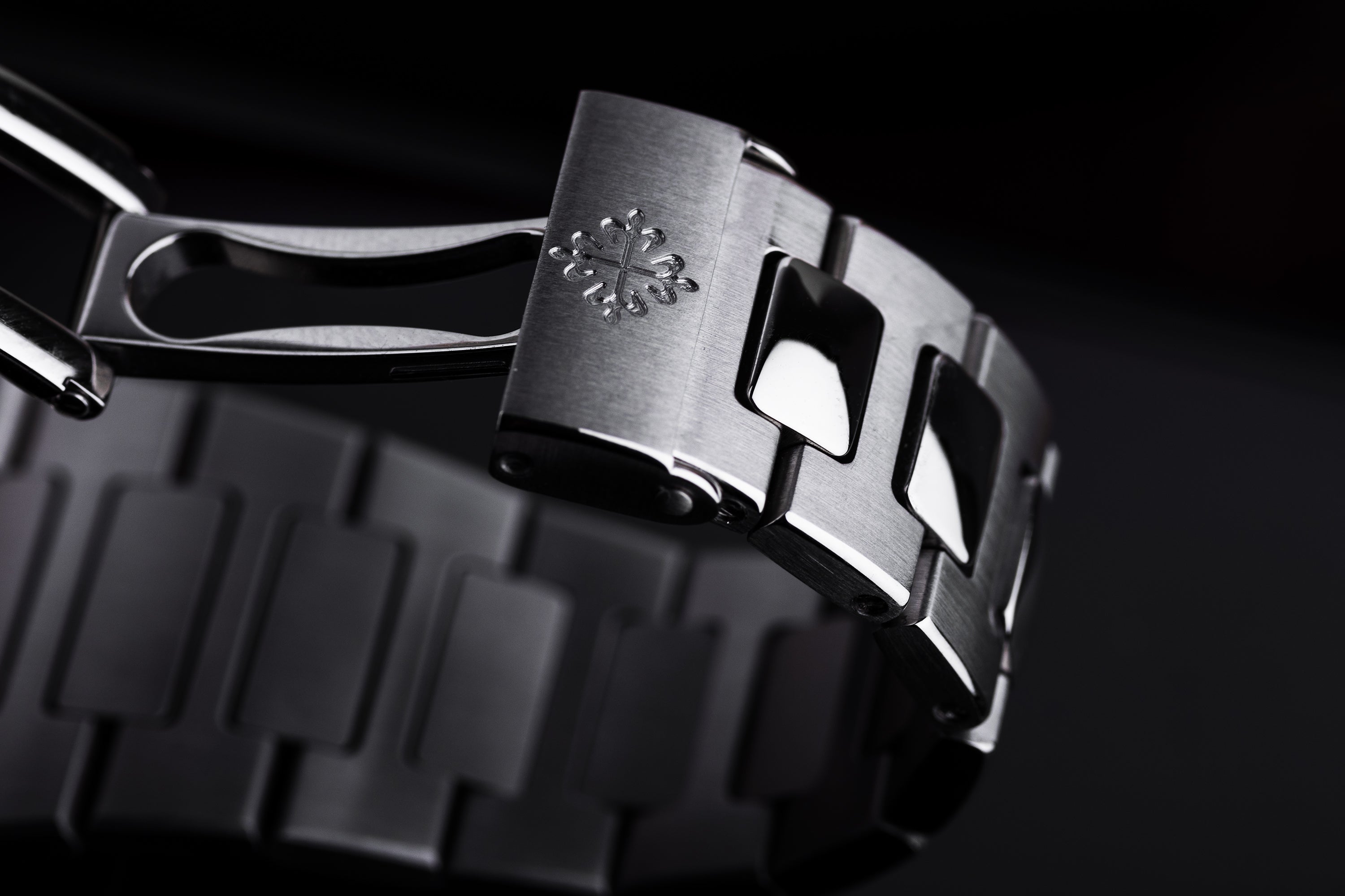 Patek Philippe Nautilus | REF. 3800/1A-001 | Black Roman Dial | 2005 | Stainless Steel | Box & Papers