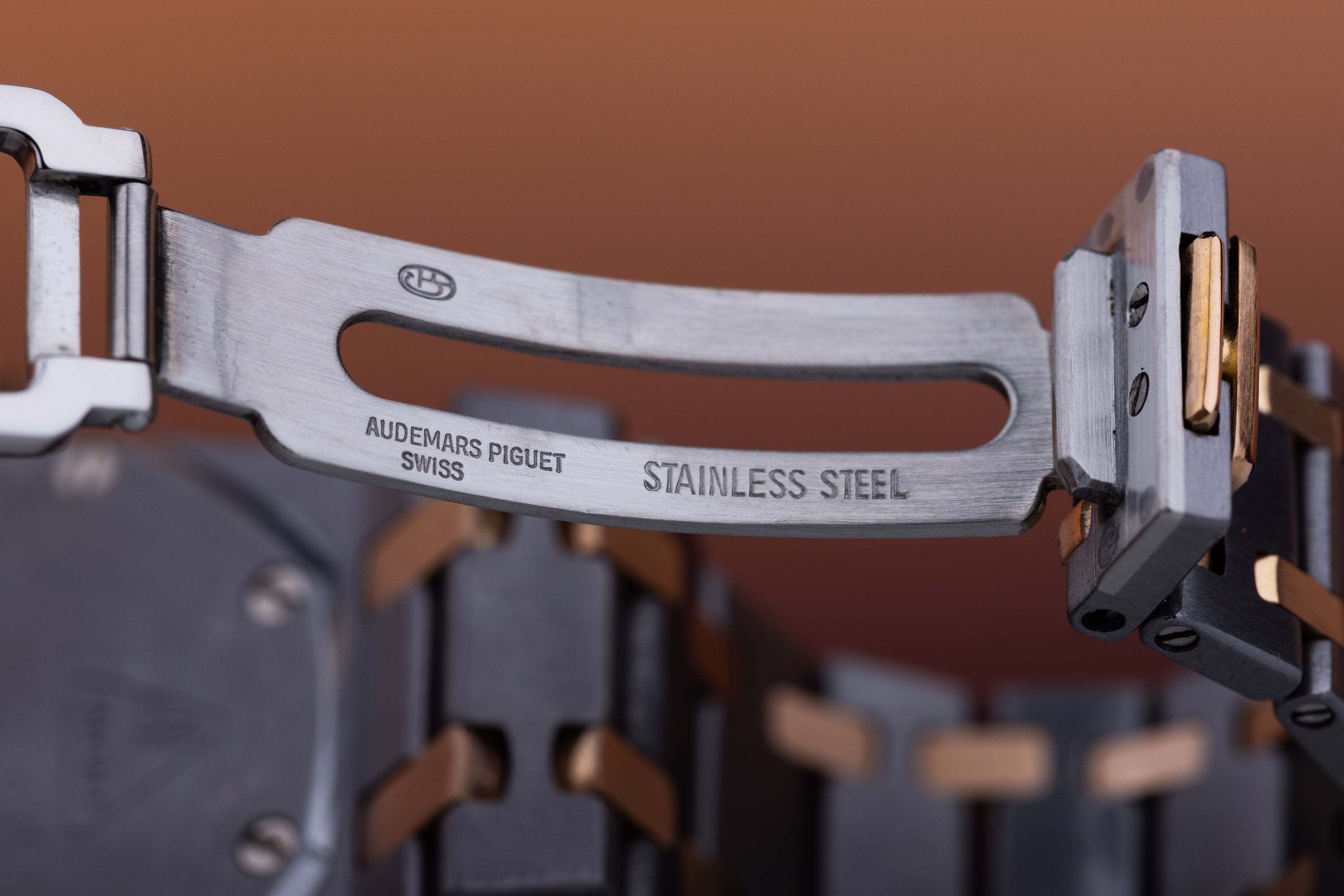 Audemars Piguet Royal Oak Midsize | REF. 56175TR | Grey Dial | Tantalum & 18k Rose Gold | 33mm