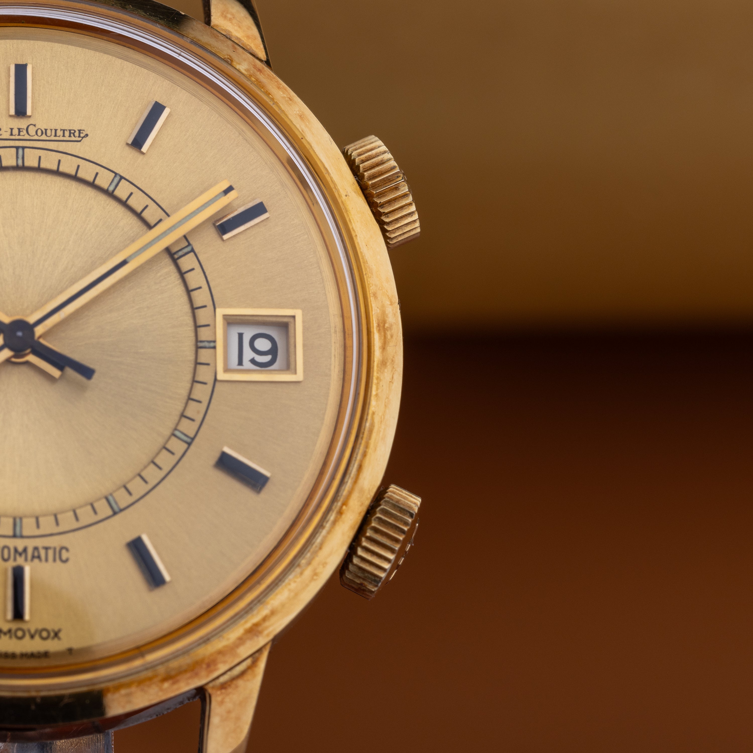 New Old Stock: Jaeger-LeCoultre Memovox | REF. 875.21 | 18k Yellow Gold | 1970s