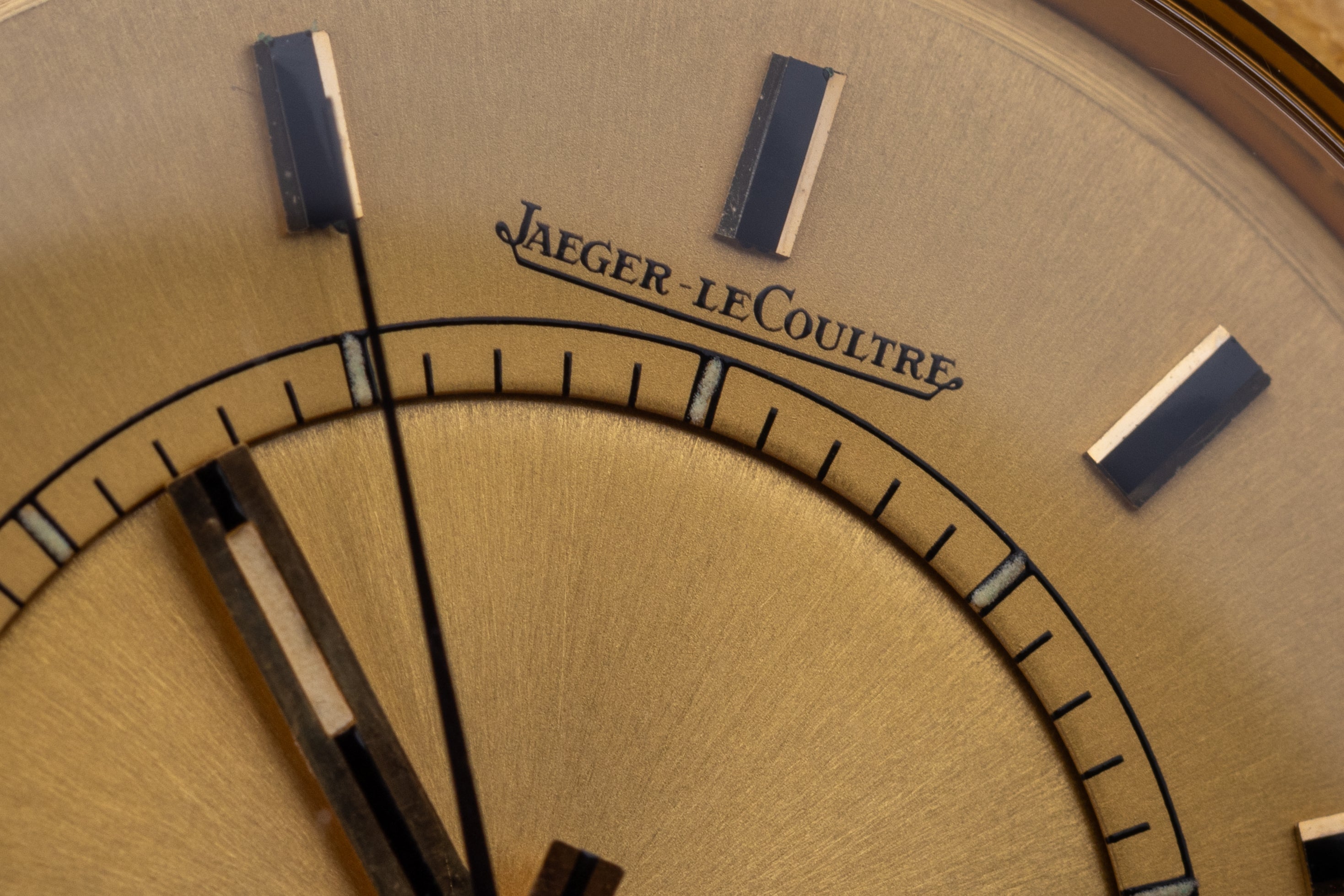 New Old Stock: Jaeger-LeCoultre Memovox | REF. 875.21 | 18k Yellow Gold | 1970s