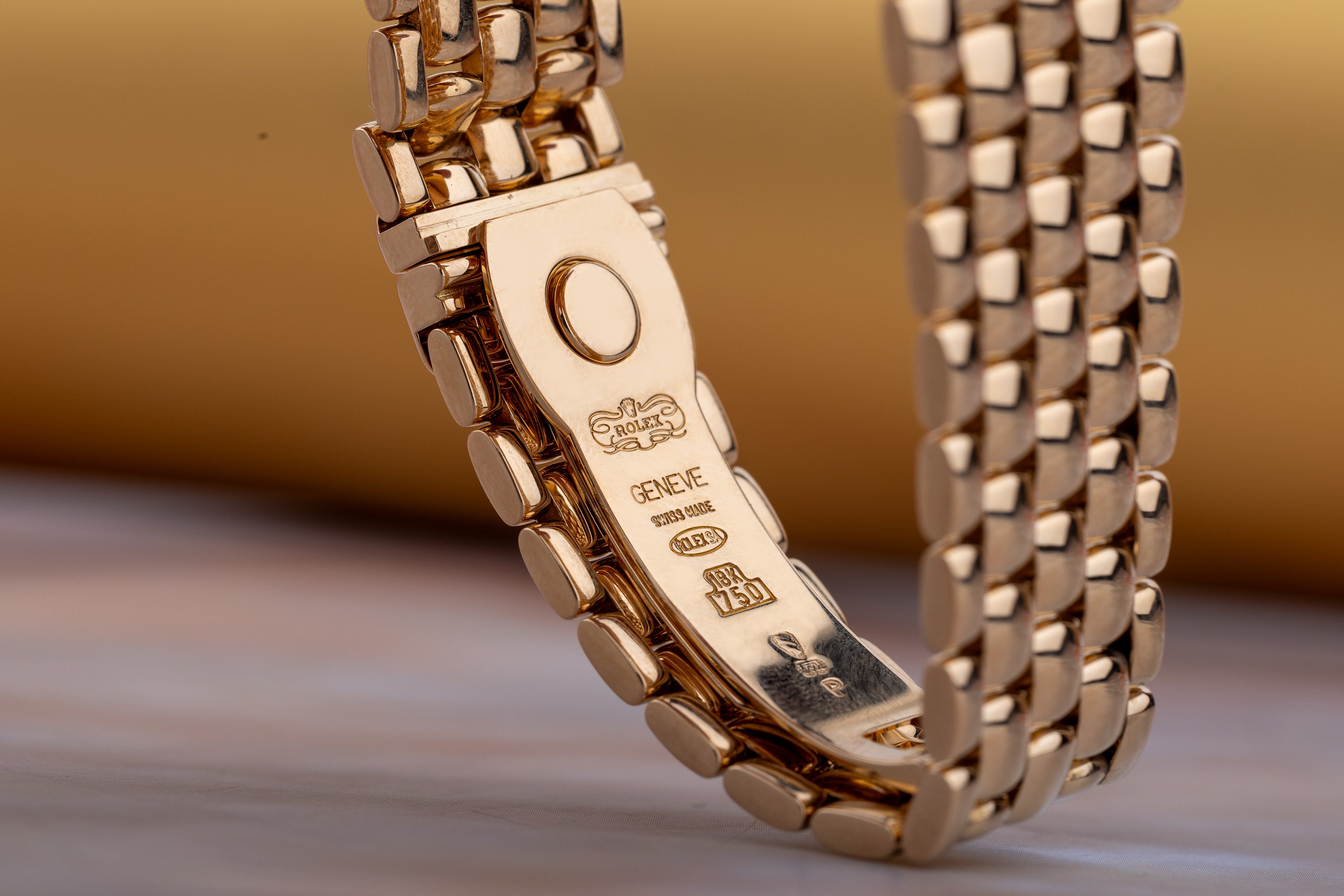 Rolex Cellini | REF. 6623 | White Porcelain Dial | Roman Numerals | 37mm | 18k Yellow Gold | 1990