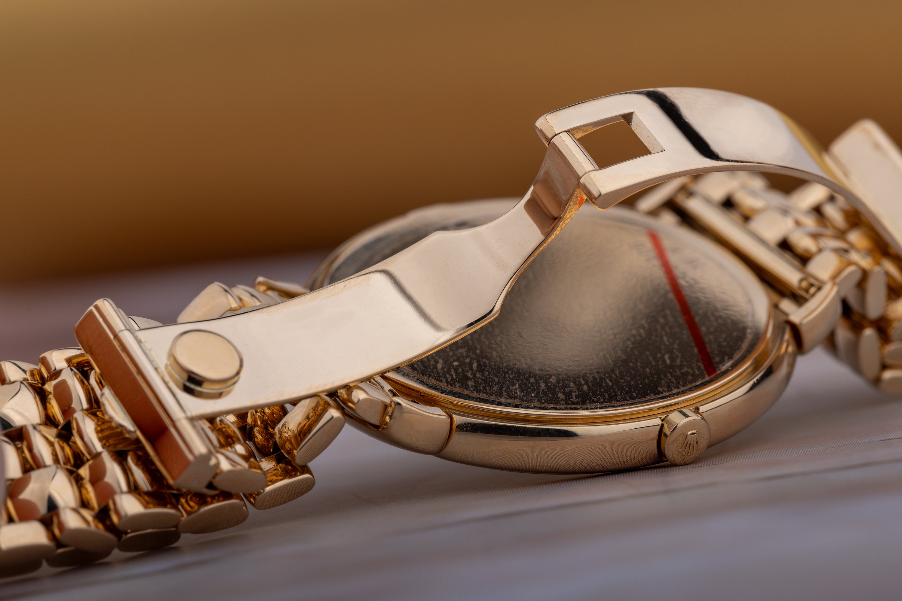 Rolex Cellini | REF. 6623 | White Porcelain Dial | Roman Numerals | 37mm | 18k Yellow Gold | 1990