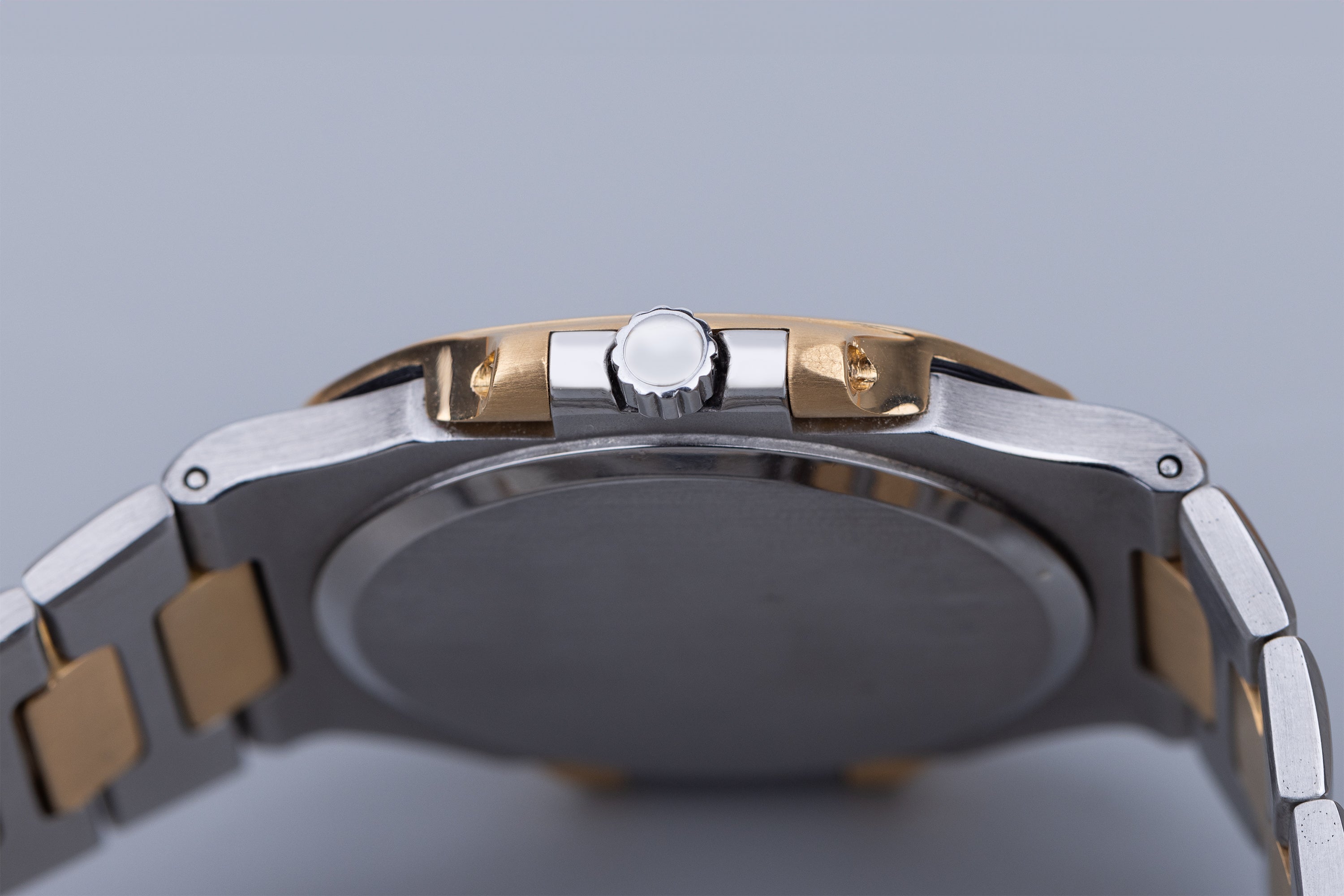 Patek Philippe Nautilus 'Jumbo' | REF. 3700/1 | 42mm | Stainless Steel & 18k Yellow Gold | Extract From Archives