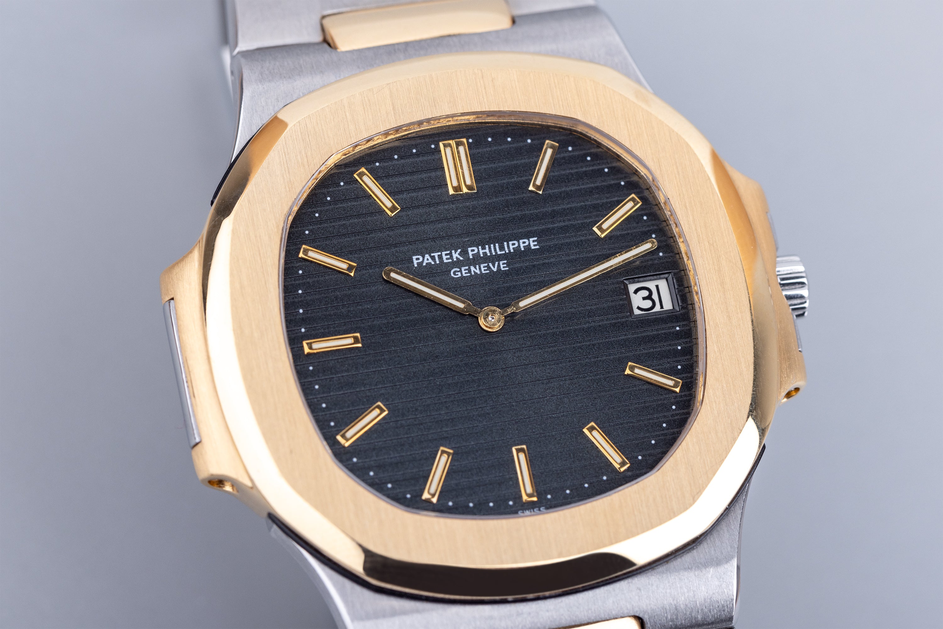 Patek Philippe Nautilus 'Jumbo' | REF. 3700/1 | 42mm | Stainless Steel & 18k Yellow Gold | Extract From Archives