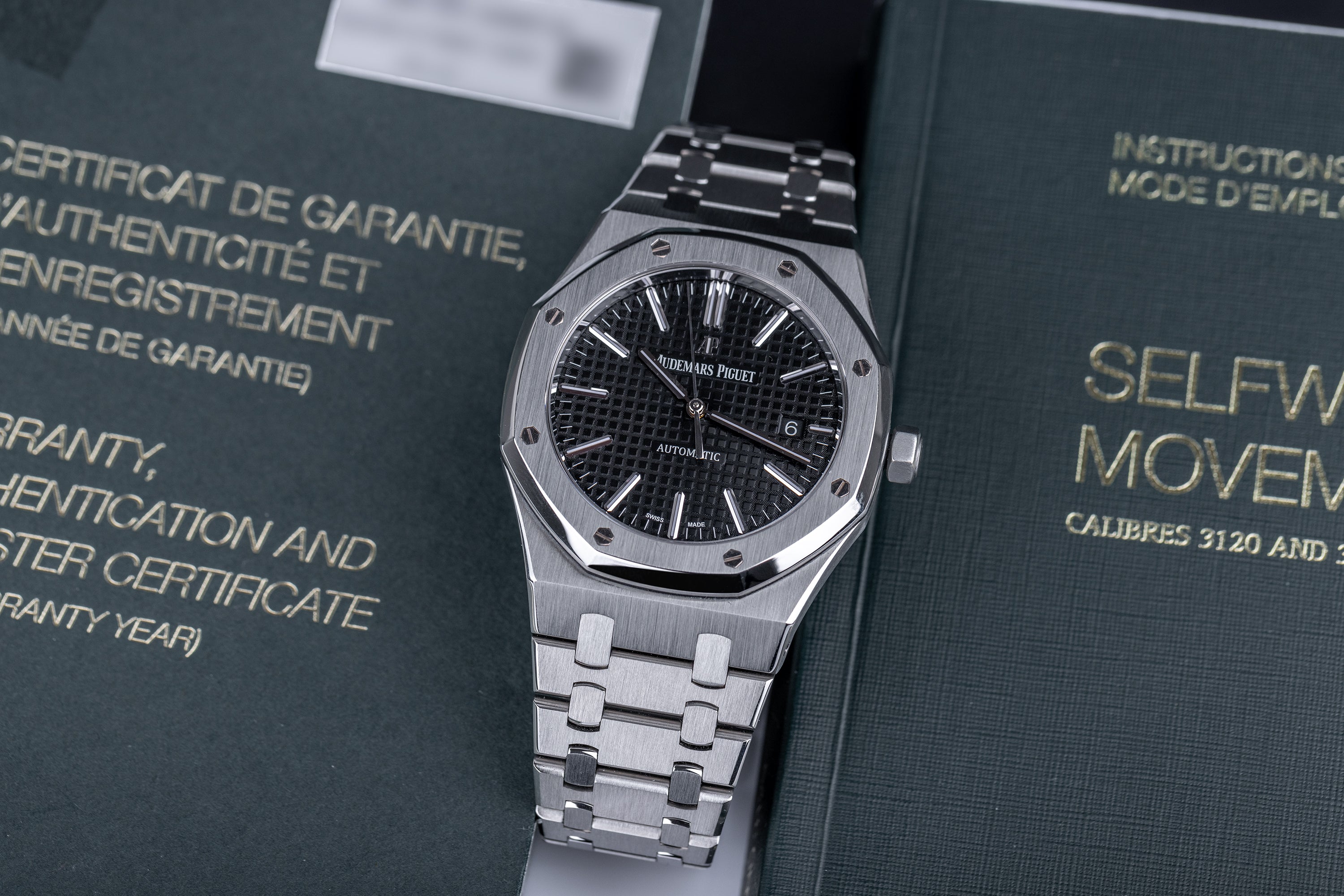 Audemars Piguet Royal Oak Selfwinding | REF. 15400ST | 41mm | Box & Papers | Stainless Steel