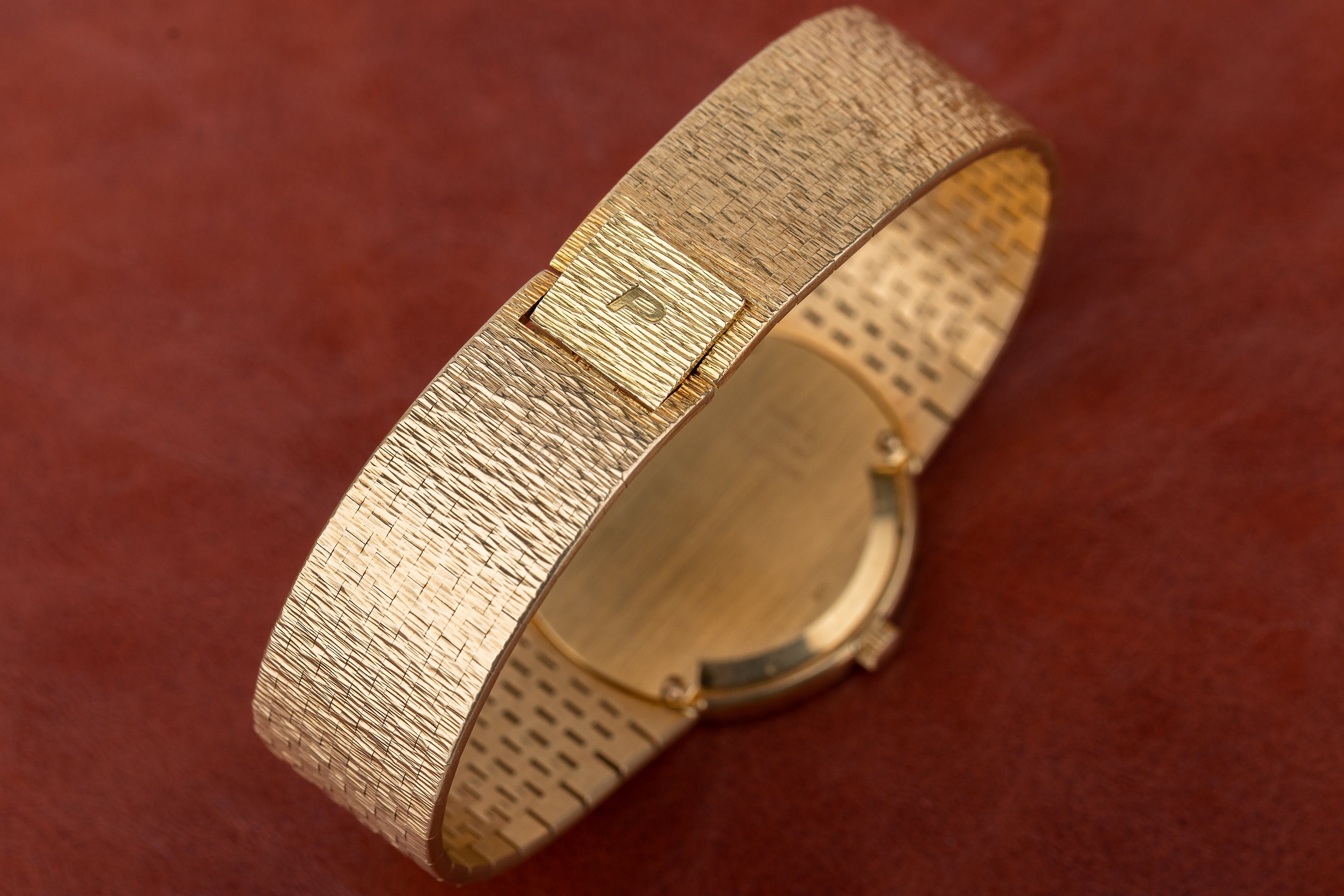 Vintage Piaget | Onyx Dial | Diamond Bezel | 18k Yellow Gold | Circa 1980's | 31.5mm