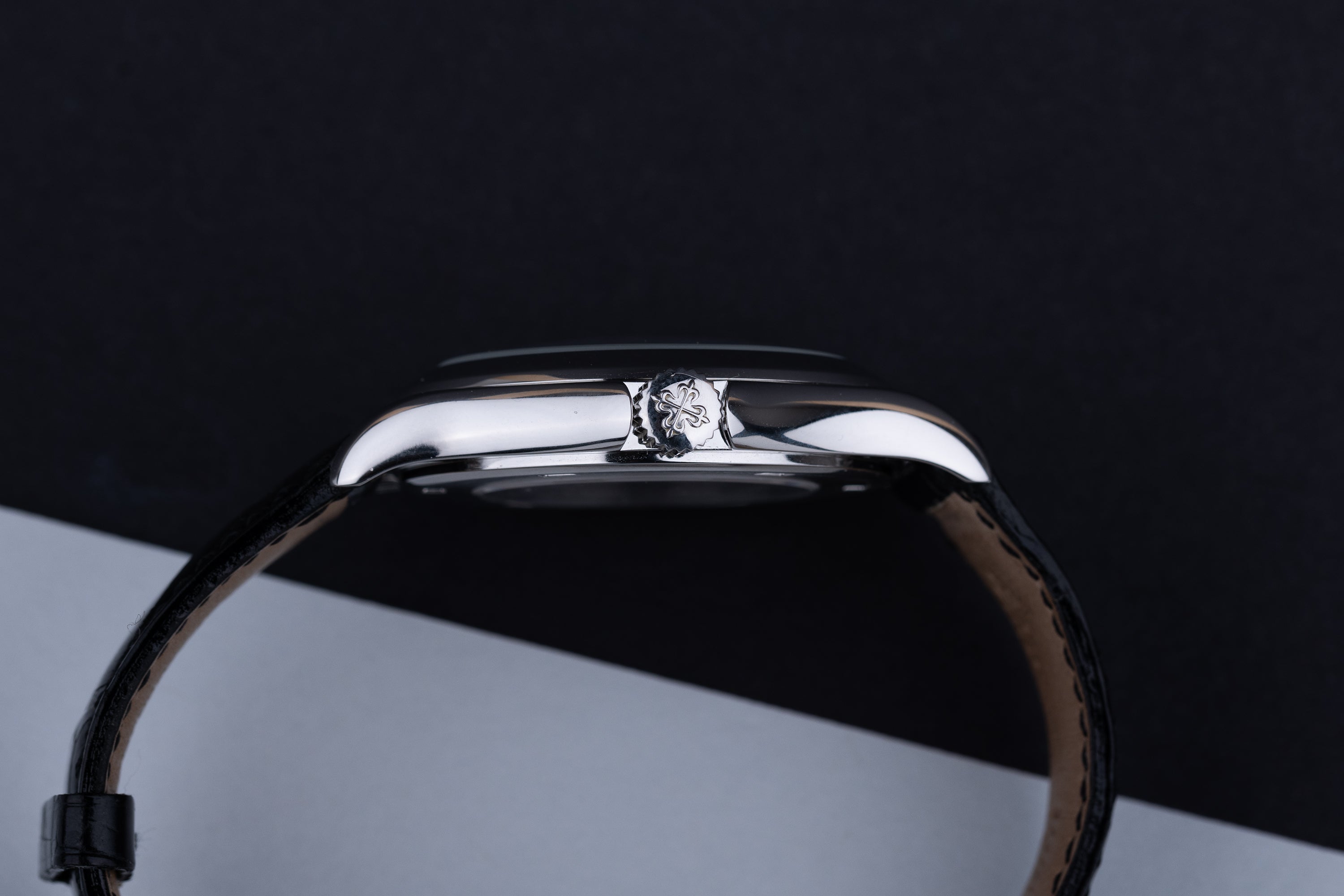 Patek Philippe Calatrava Travel Time | REF. 5134P-001 | Platinum | 37mm