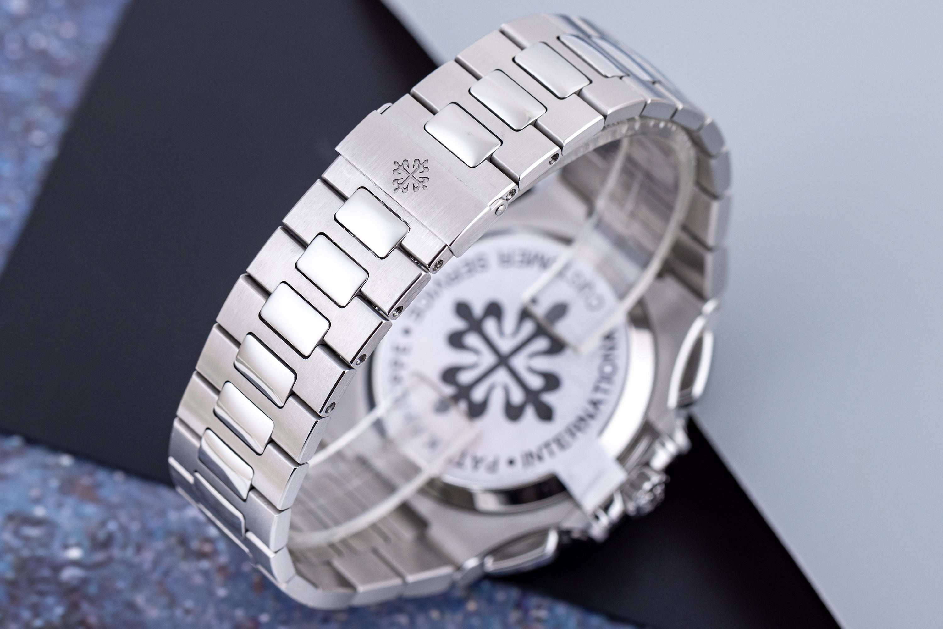 Patek Philippe Nautilus Chronograph | REF. 5980/1A-001 | 2012 | Box & Papers | Stainless Steel