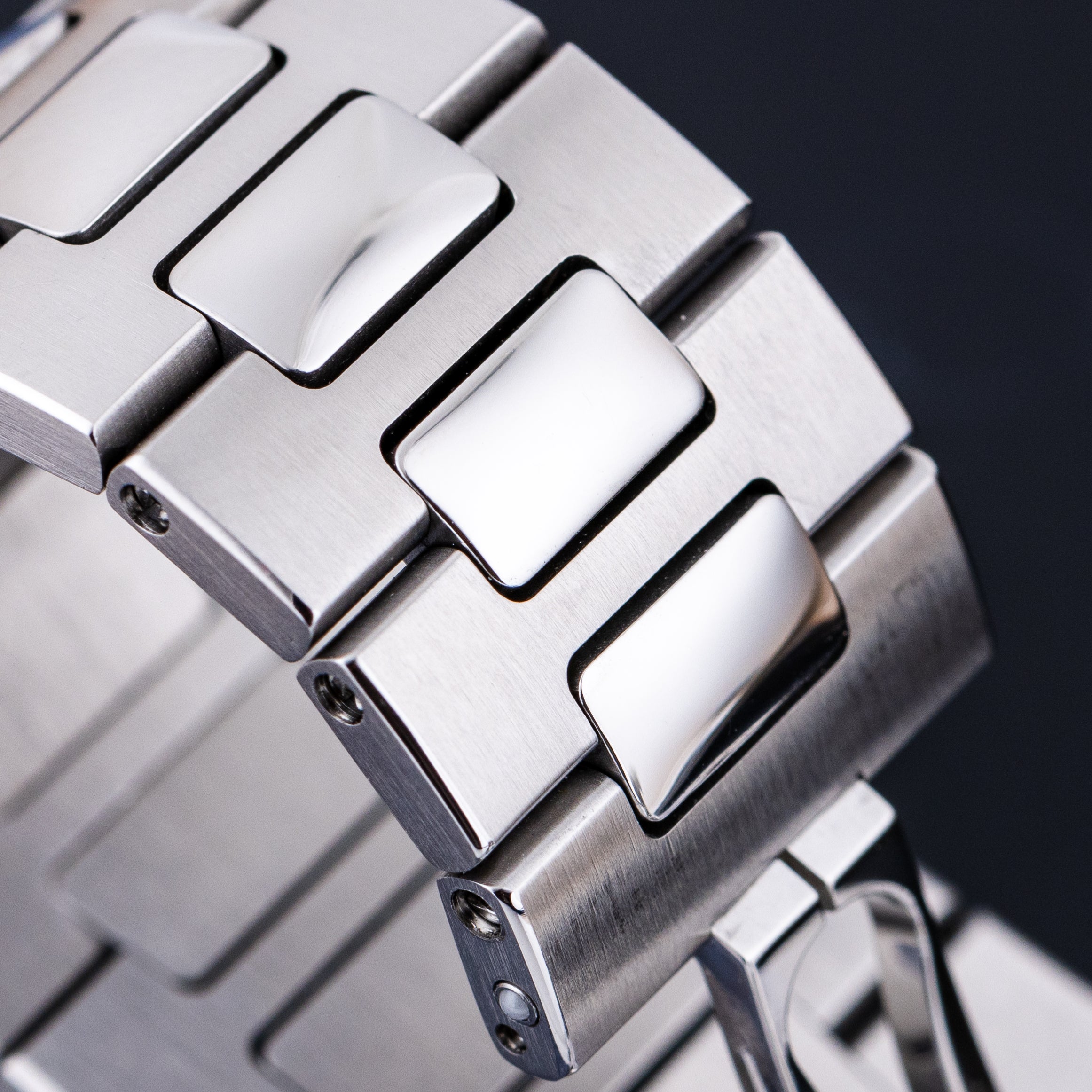 Patek Philippe Nautilus Chronograph | REF. 5980/1A-001 | 2012 | Box & Papers | Stainless Steel