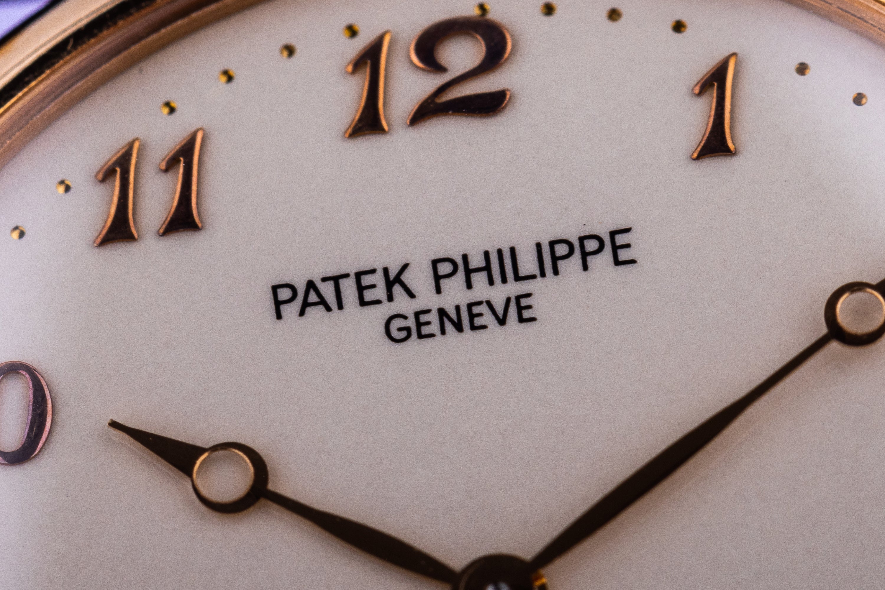 Patek Philippe Calatrava | REF. 3820R | 18k Rose Gold | 32mm