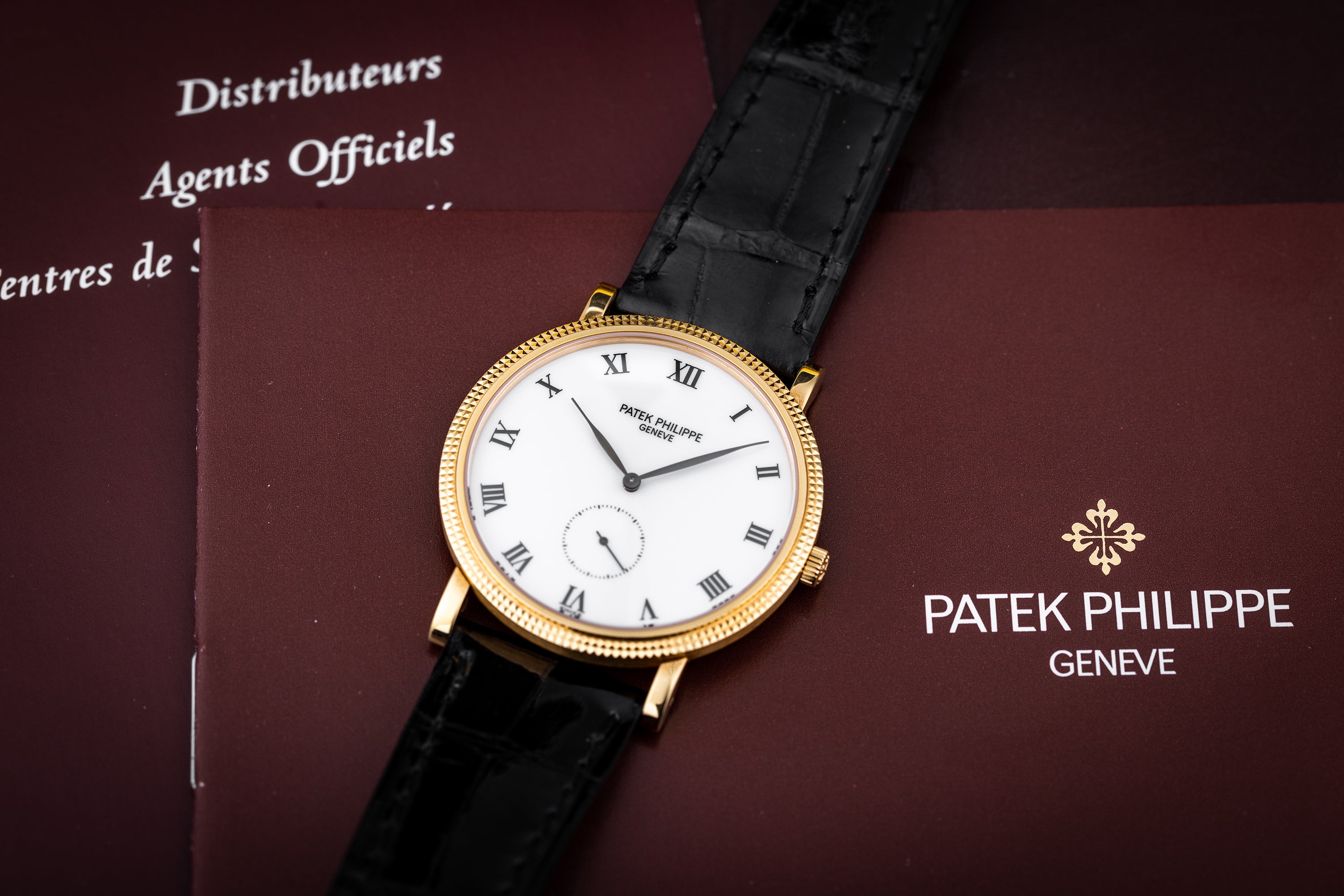 Patek Philippe Calatrava | REF. 3919J-001 | White Porcelain Dial | 33mm | 18k Yellow Gold | Box & Papers | 2002