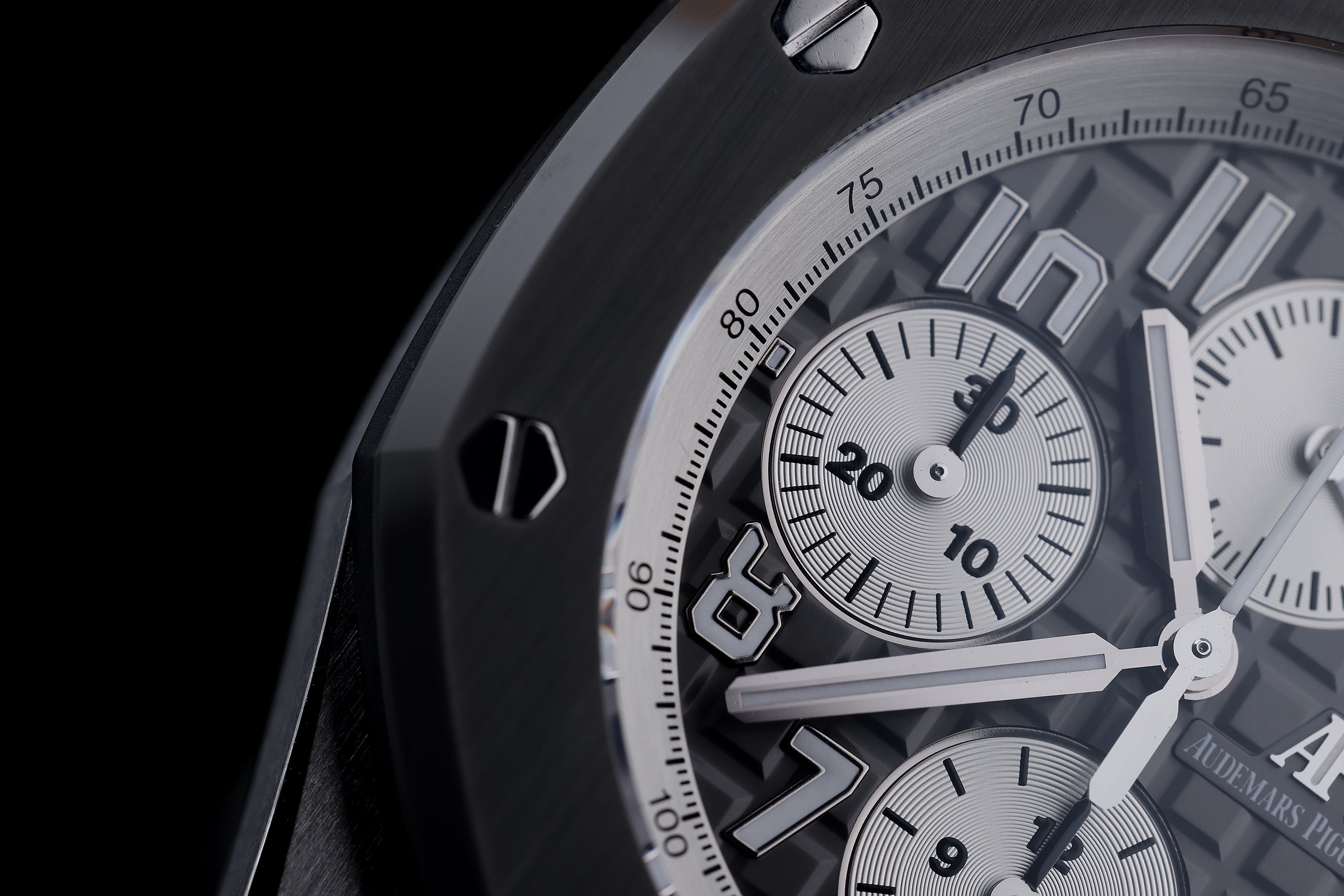 Audemars Piguet Royal Oak Offshore 'Ghost' | REF. 26470IO | Titanium & Grey Ceramic | 42mm