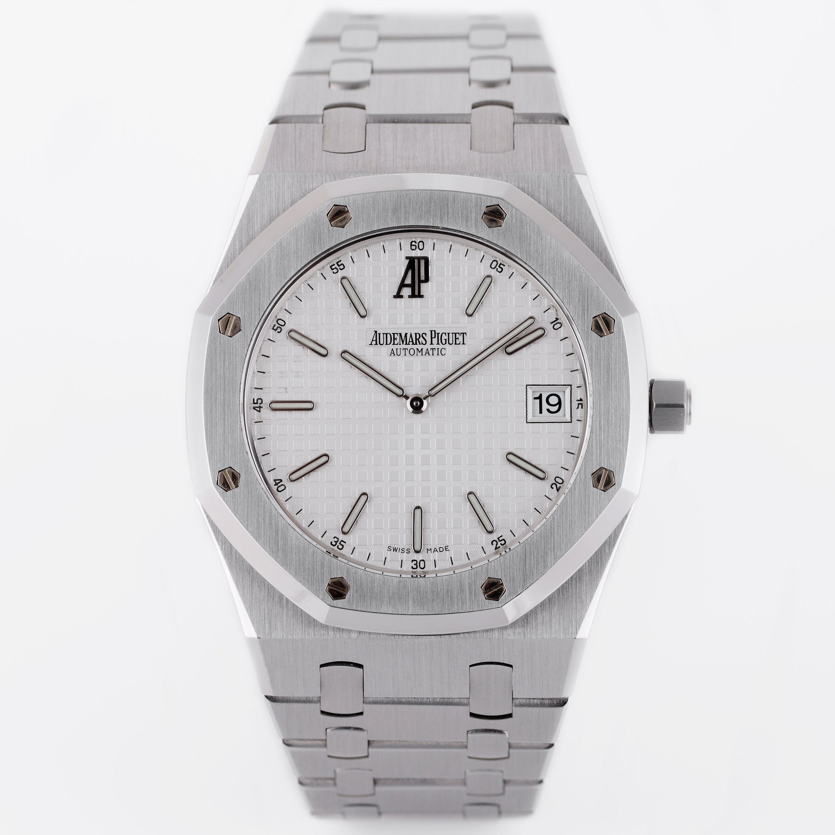 Audemars Piguet Royal Oak "Jumbo" | REF. 15202ST | White Dial | 39mm | Stainless Steel | 2000's