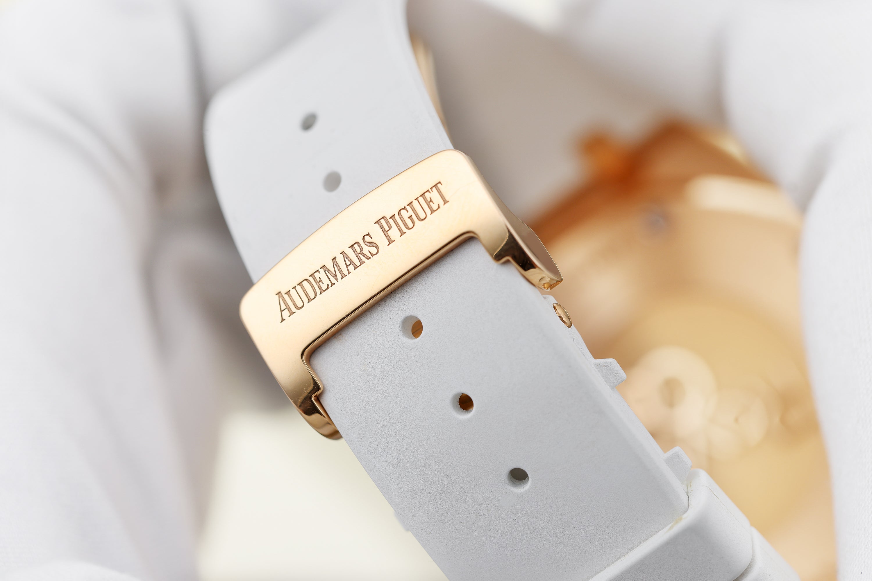 Audemars Piguet Royal Oak | REF. 26320OR.OO.D088CR.01 | 41mm | 18k Rose Gold | Box & Papers