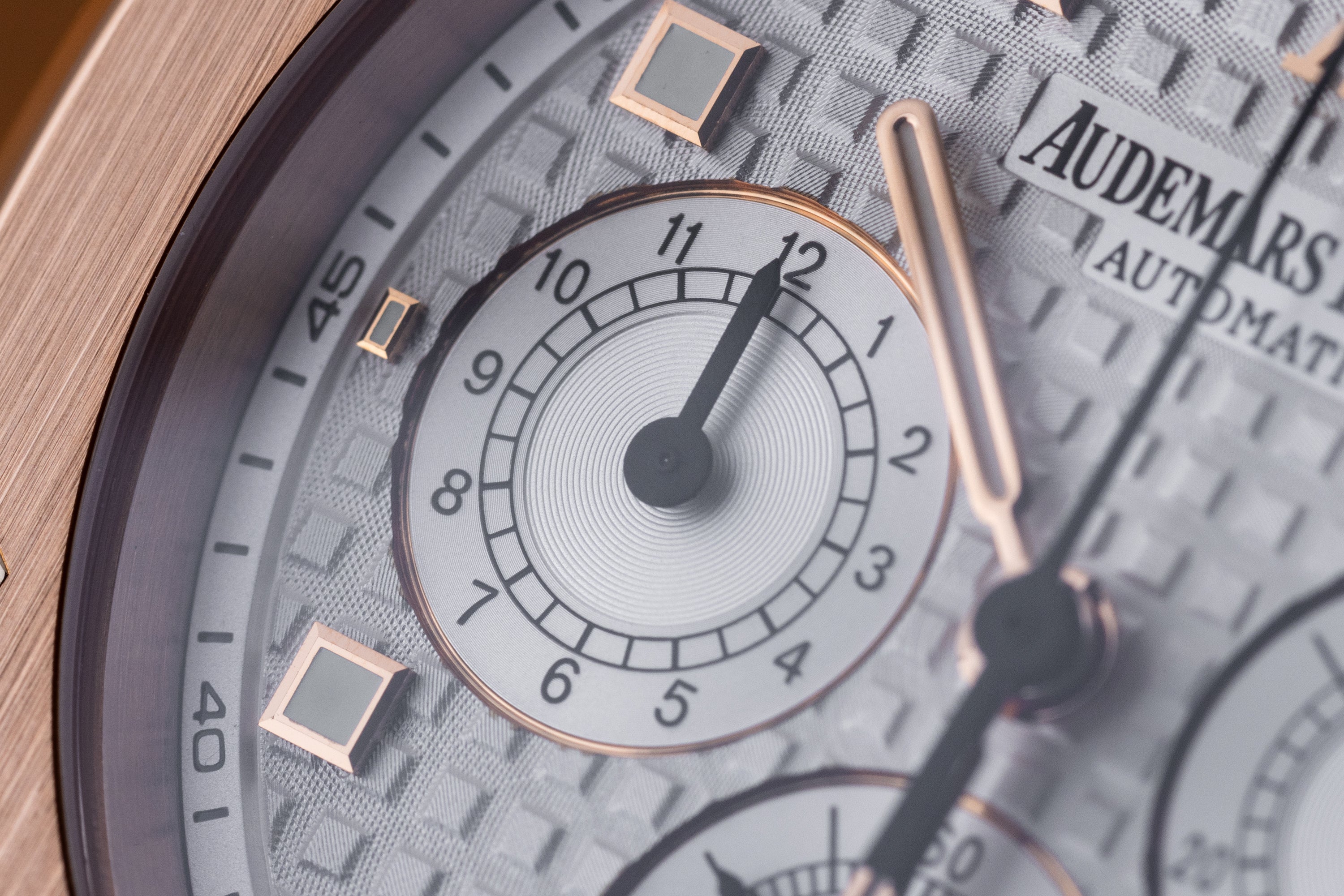 Audemars Piguet Royal Oak | REF. 26022OR.OO.D088CR.01 | 39mm | Box & Papers | 18k Rose Gold