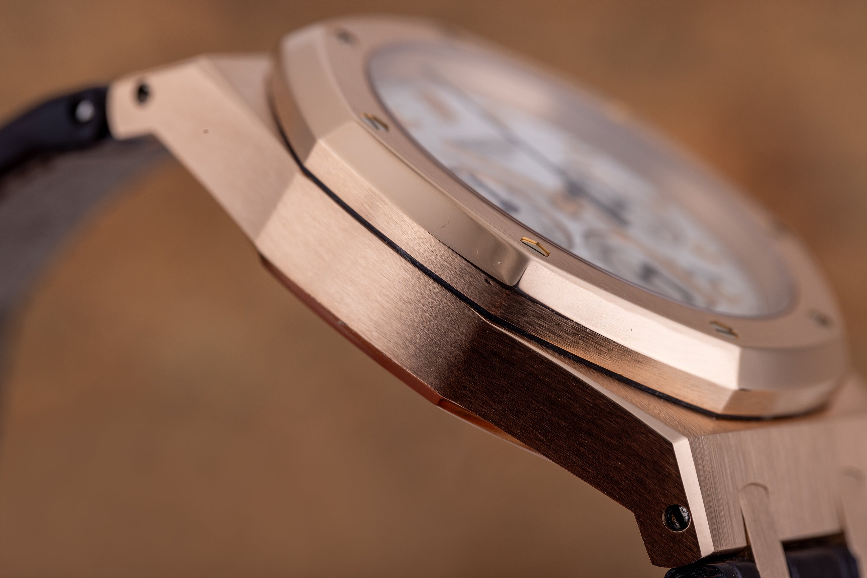 Audemars Piguet Royal Oak | REF. 26022OR.OO.D088CR.01 | 39mm | Box & Papers | 18k Rose Gold