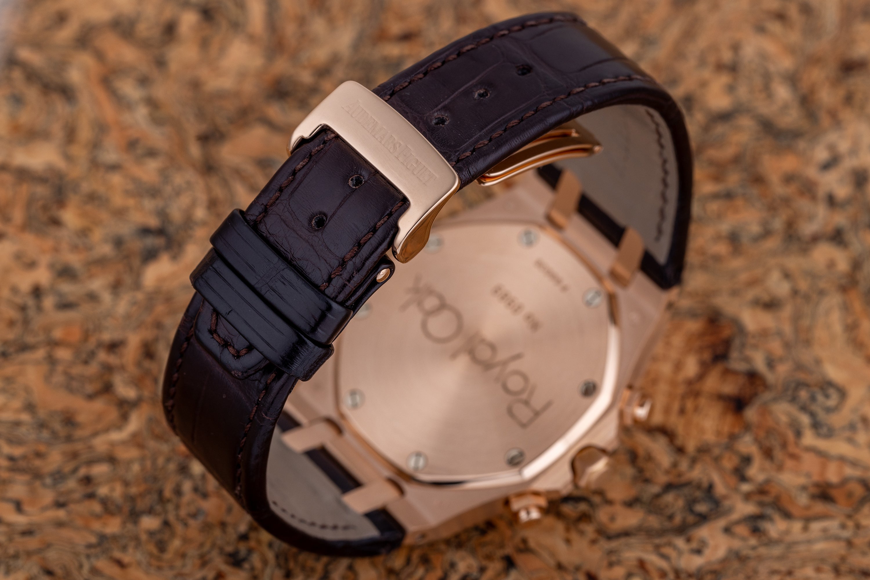 Audemars Piguet Royal Oak | REF. 26022OR.OO.D088CR.01 | 39mm | Box & Papers | 18k Rose Gold