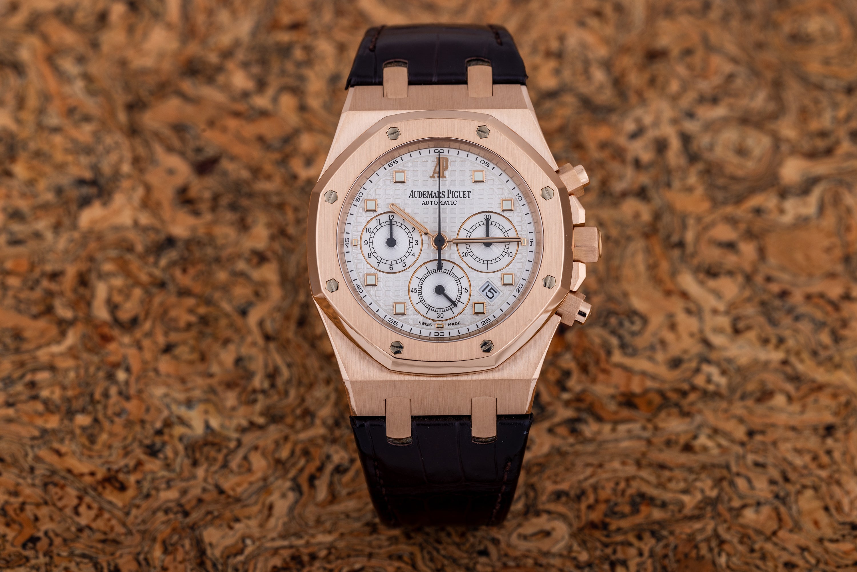 Audemars Piguet Royal Oak | REF. 26022OR.OO.D088CR.01 | 39mm | Box & Papers | 18k Rose Gold