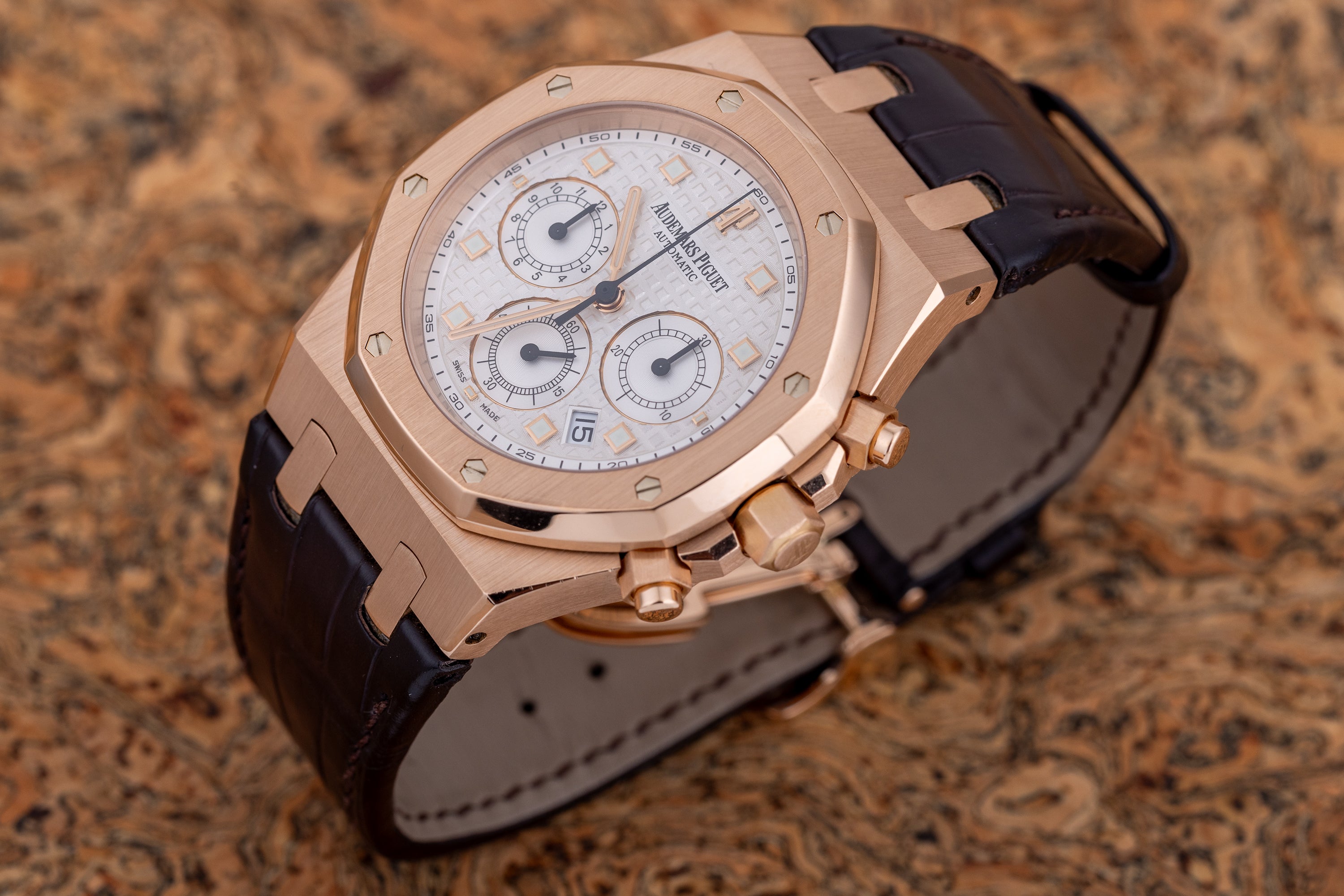 Audemars Piguet Royal Oak | REF. 26022OR.OO.D088CR.01 | 39mm | Box & Papers | 18k Rose Gold