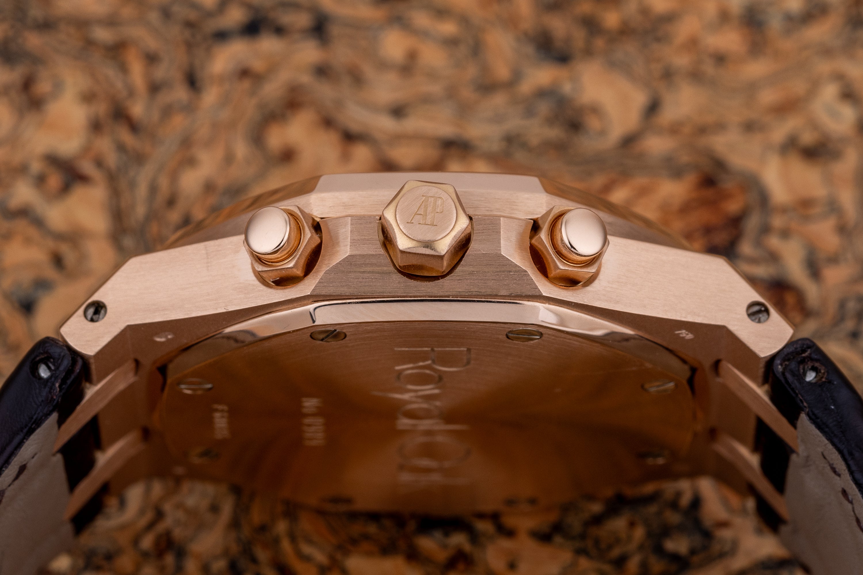 Audemars Piguet Royal Oak | REF. 26022OR.OO.D088CR.01 | 39mm | Box & Papers | 18k Rose Gold