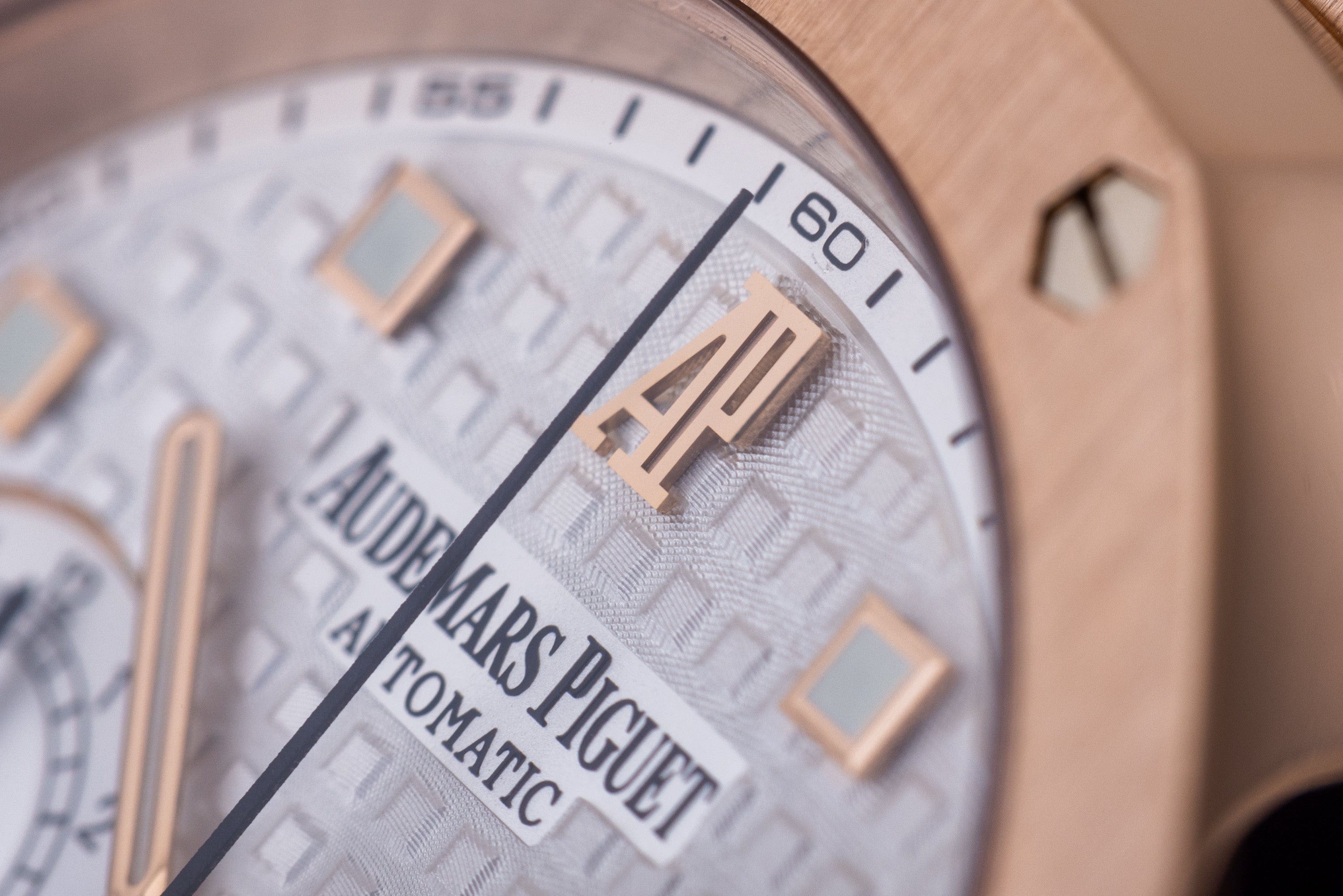 Audemars Piguet Royal Oak | REF. 26022OR.OO.D088CR.01 | 39mm | Box & Papers | 18k Rose Gold