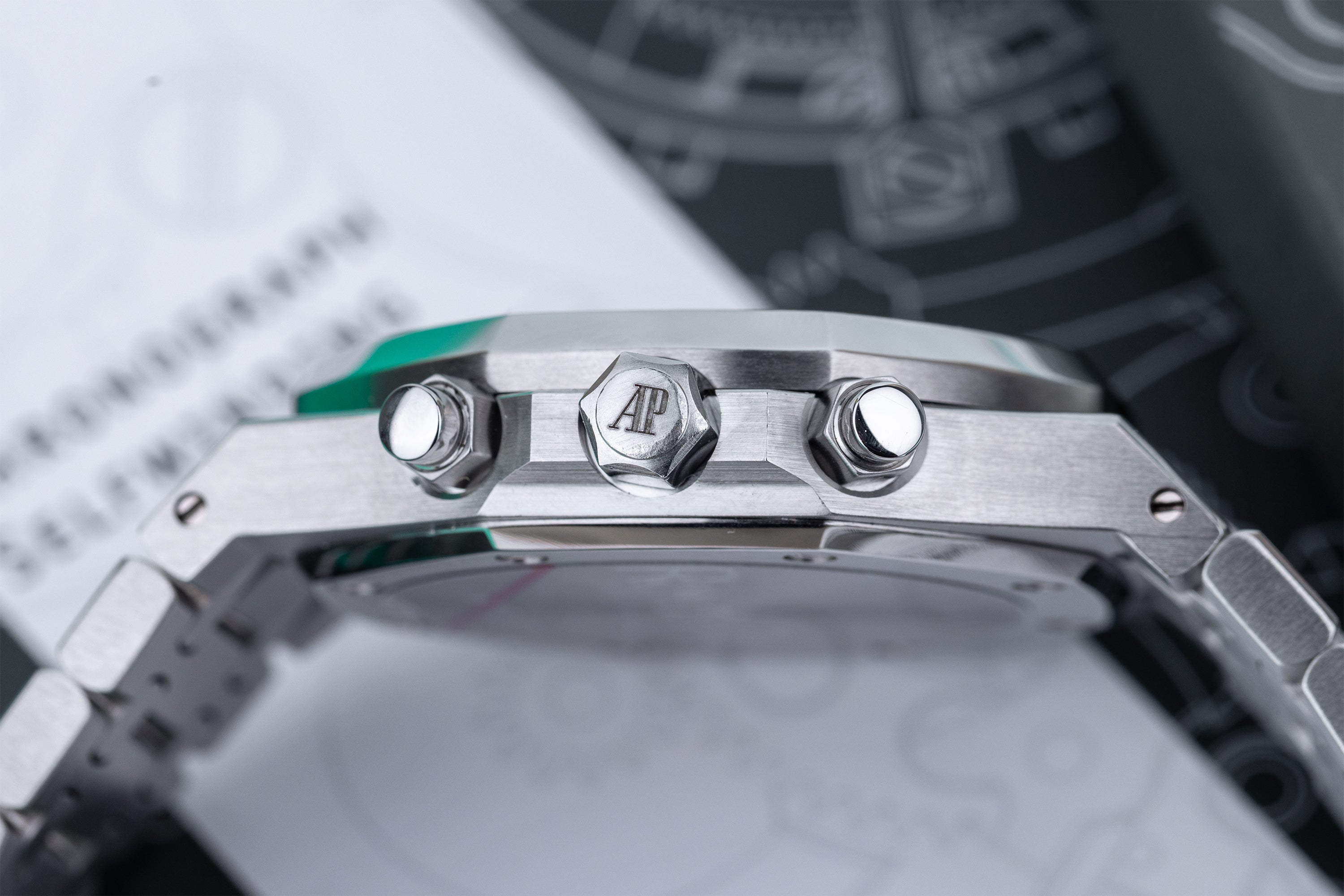 Audemars Piguet Royal Oak Chronograph | REF. 26300ST.OO.1110ST.07 | Blue Dial | Box & Papers | 2010 | Stainless Steel