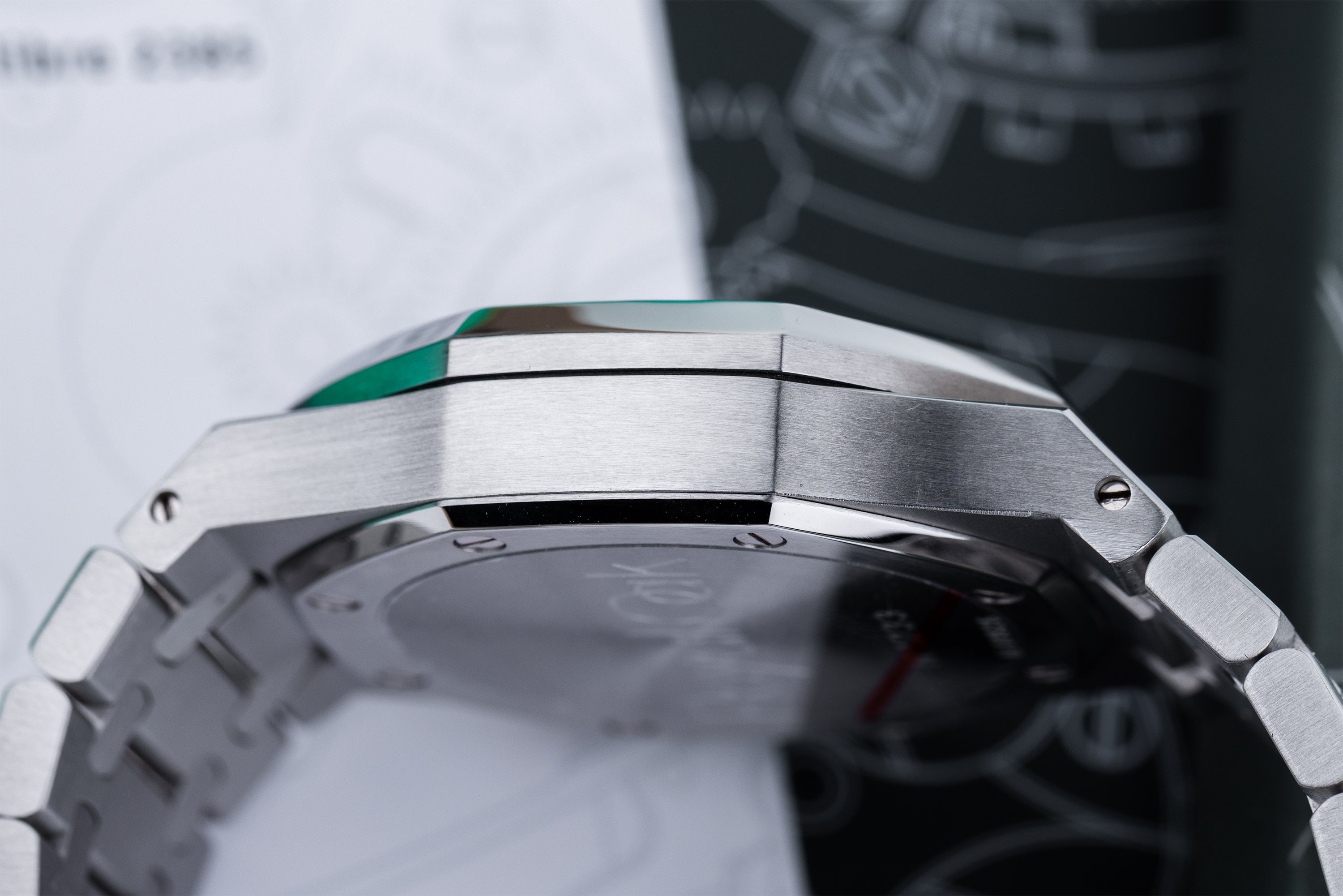 Audemars Piguet Royal Oak Chronograph | REF. 26300ST.OO.1110ST.07 | Blue Dial | Box & Papers | 2010 | Stainless Steel