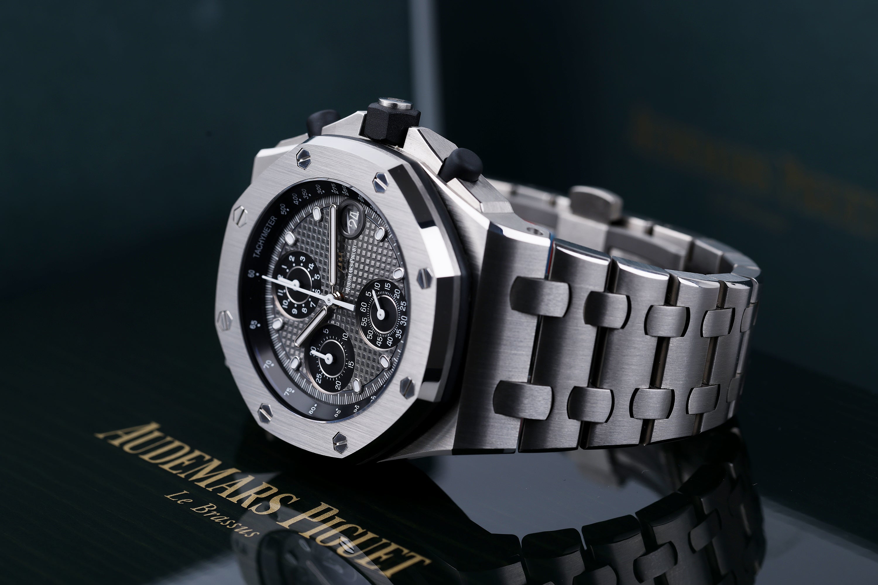 Unworn Audemars Piguet Royal Oak Offshore | REF. 26238TI.OO.2000TI.01 | Titanium | 42mm | Box & Papers | 2024