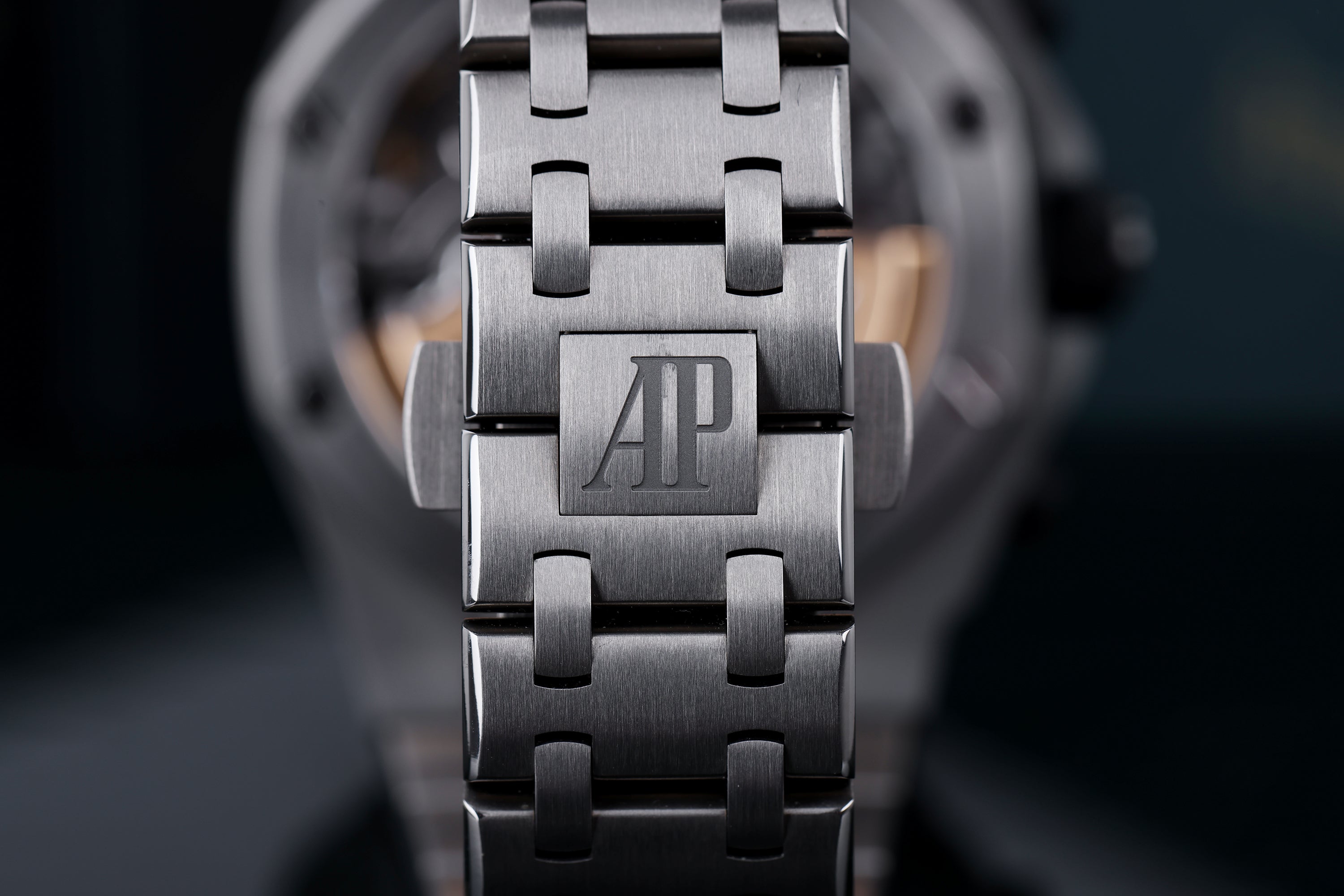 Unworn Audemars Piguet Royal Oak Offshore | REF. 26238TI.OO.2000TI.01 | Titanium | 42mm | Box & Papers | 2024