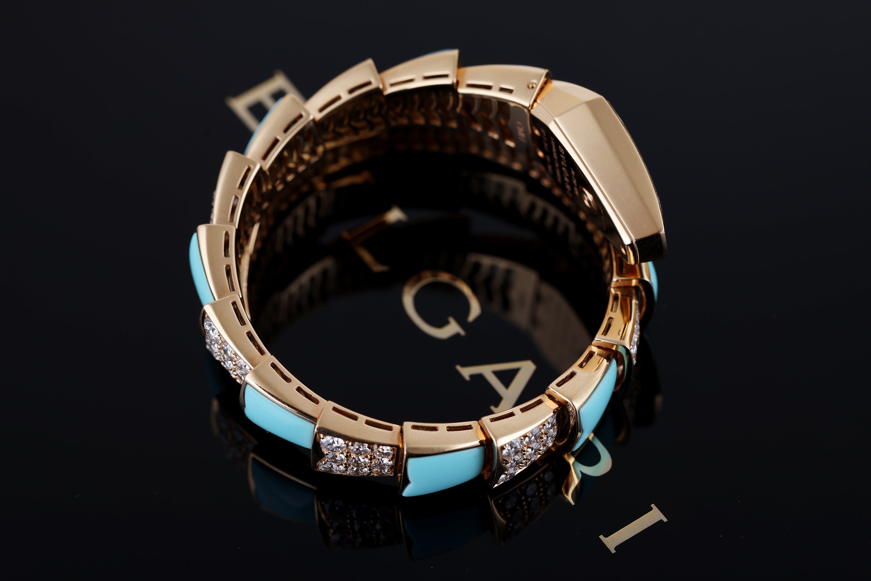 Rare Bvlgari Serpenti Scaglie | SP P 26 G | Lacquered Turquoise Dial & Bracelet with Diamonds | 18k Rose Gold | Limited 89 Pieces