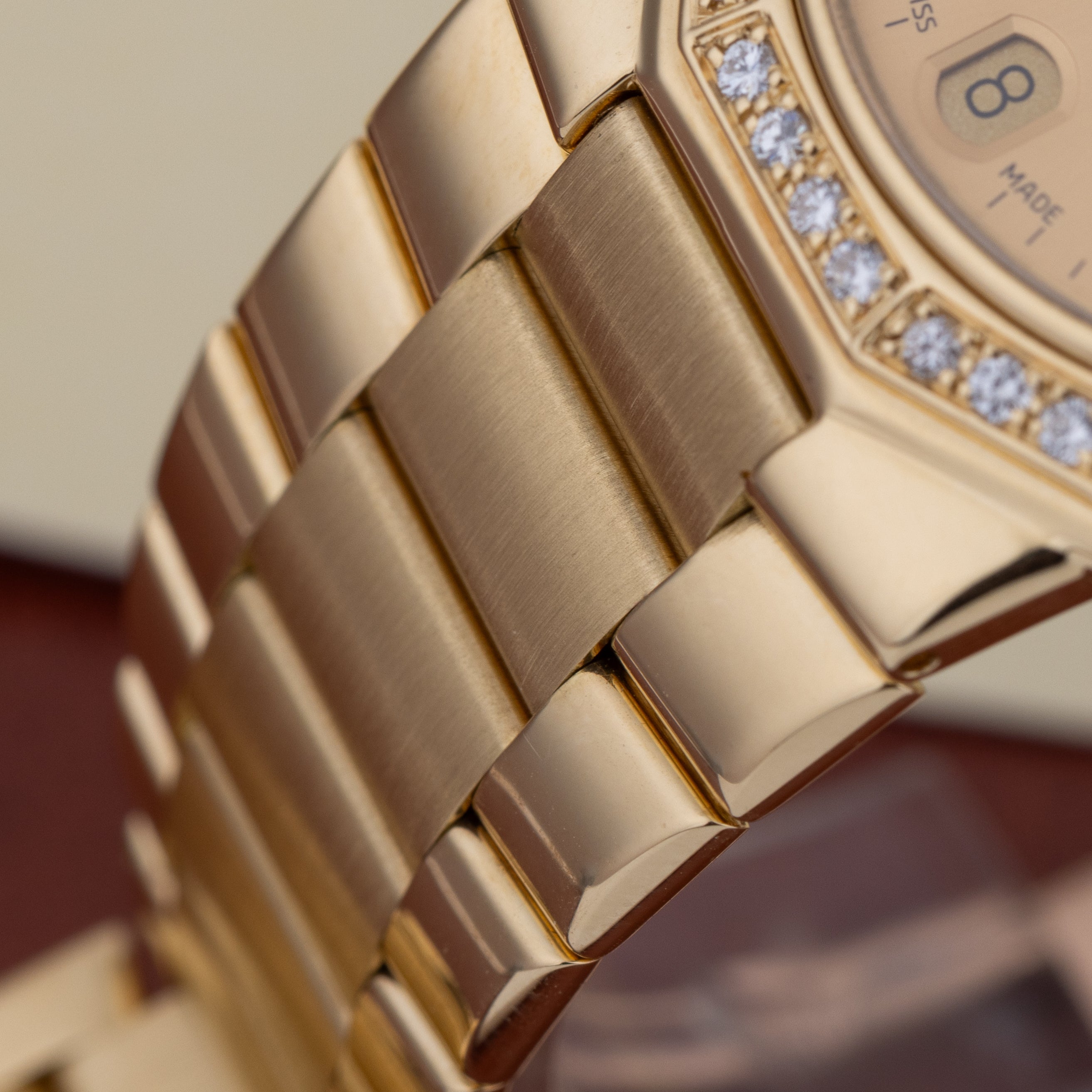 Baume & Mercier 1980's Riviera | REF. 87012.950 | 18k Yellow Gold | 'Khalifa, State of Qatar' Dial